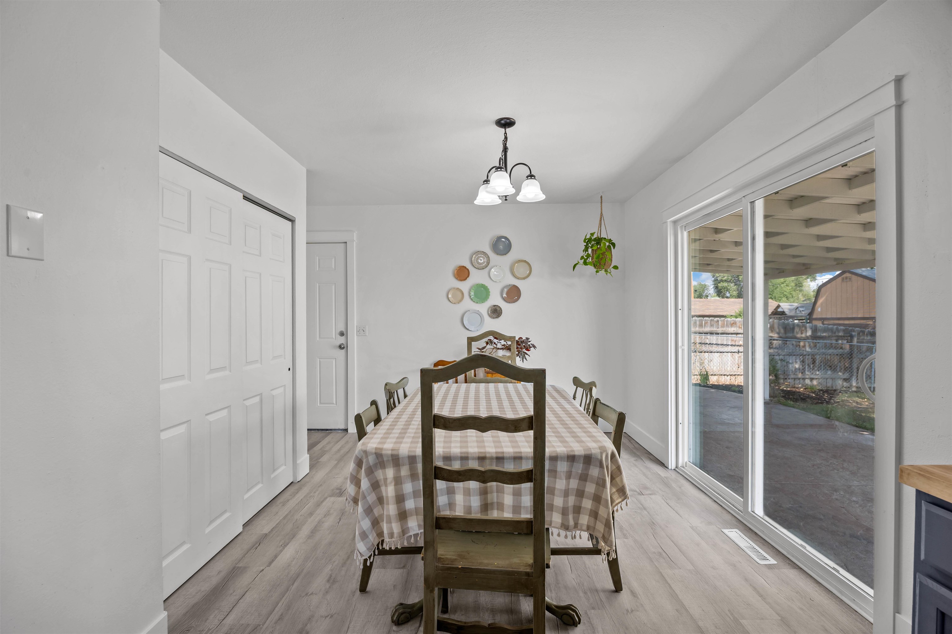 744 E Rio Blanco Avenue Property Photo 13
