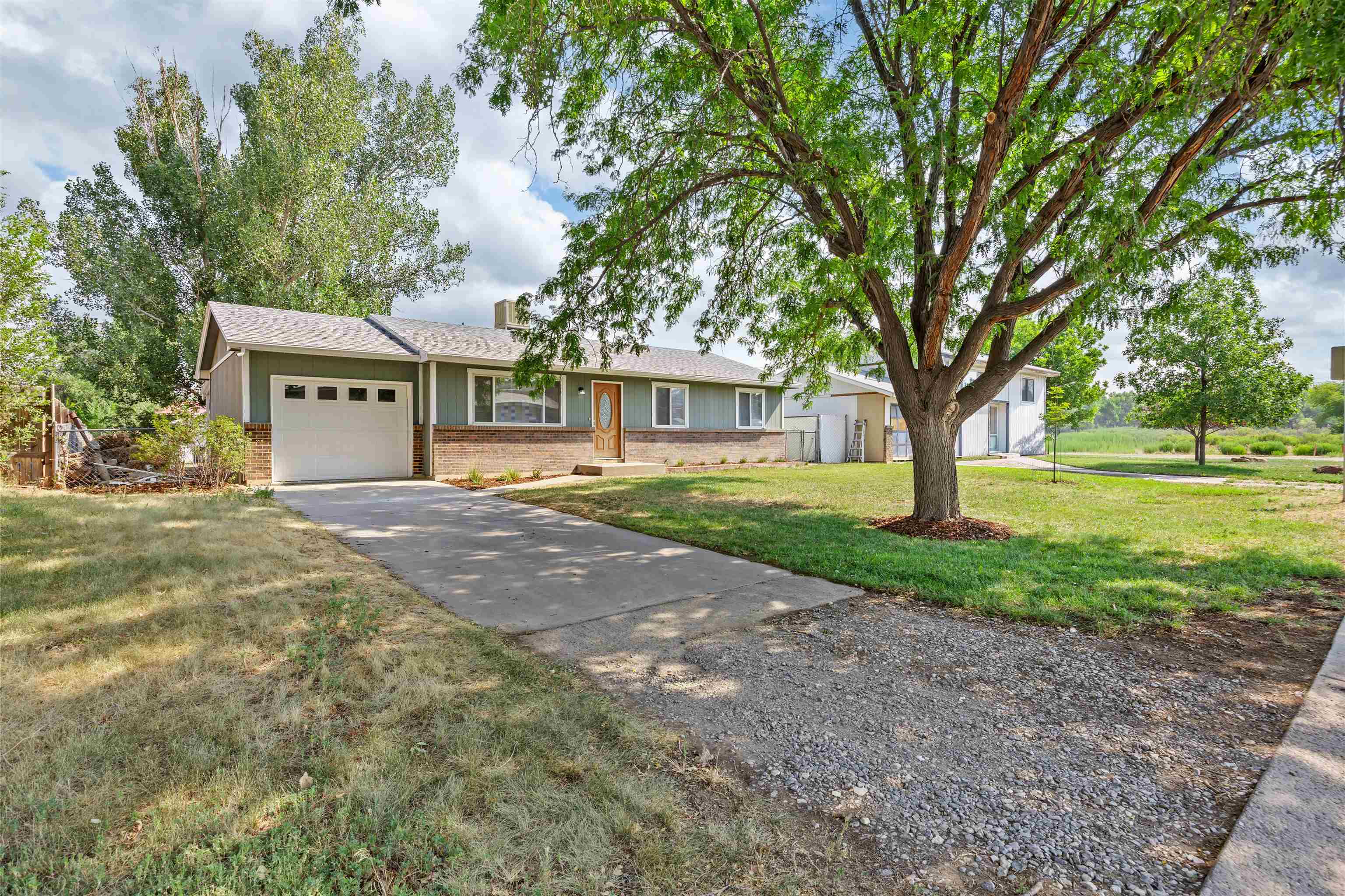 744 E Rio Blanco Avenue Property Photo 22