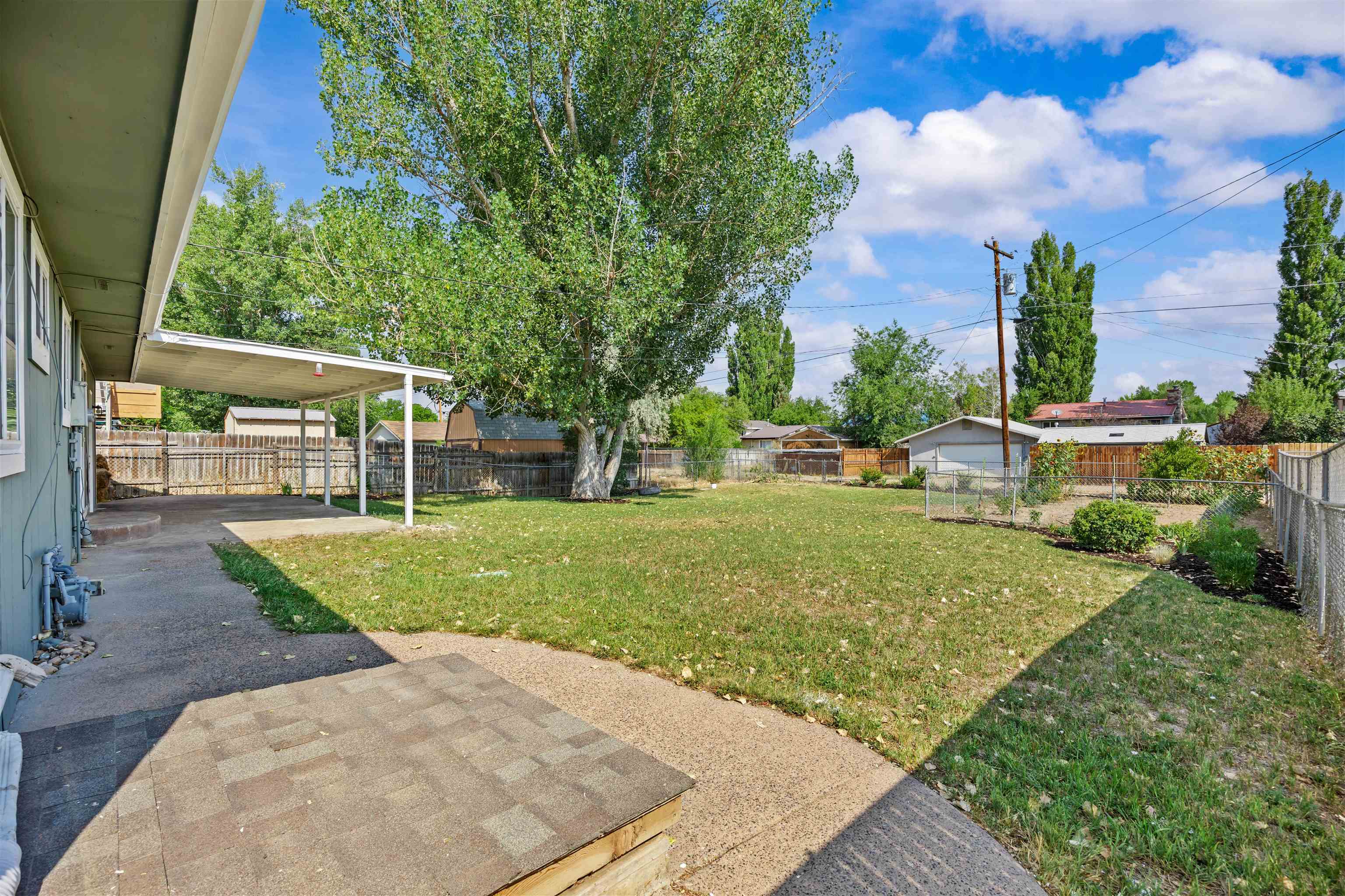 744 E Rio Blanco Avenue Property Photo 24