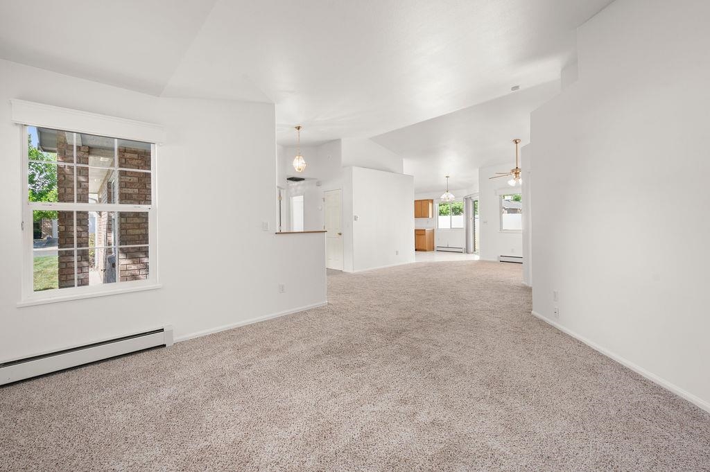 3950 E Brambling Lane Property Photo 12
