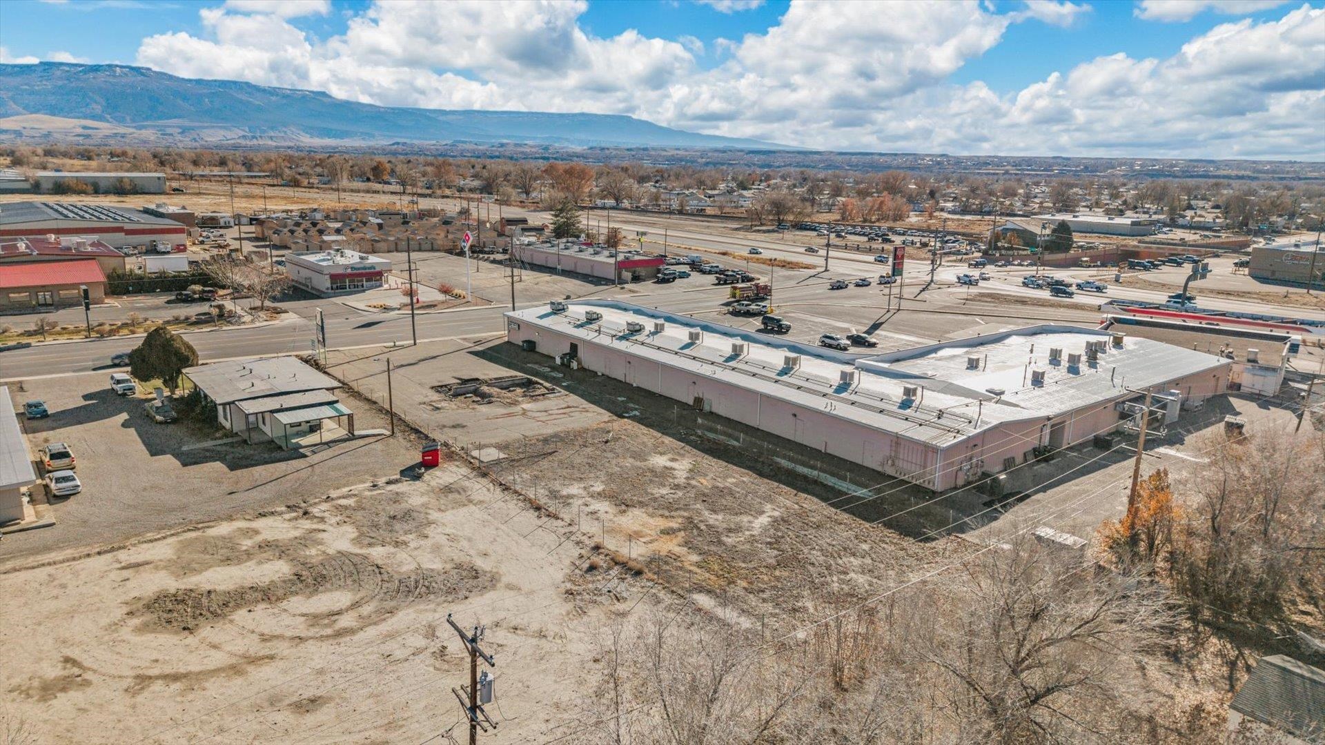 511 30 Road Property Photo 4
