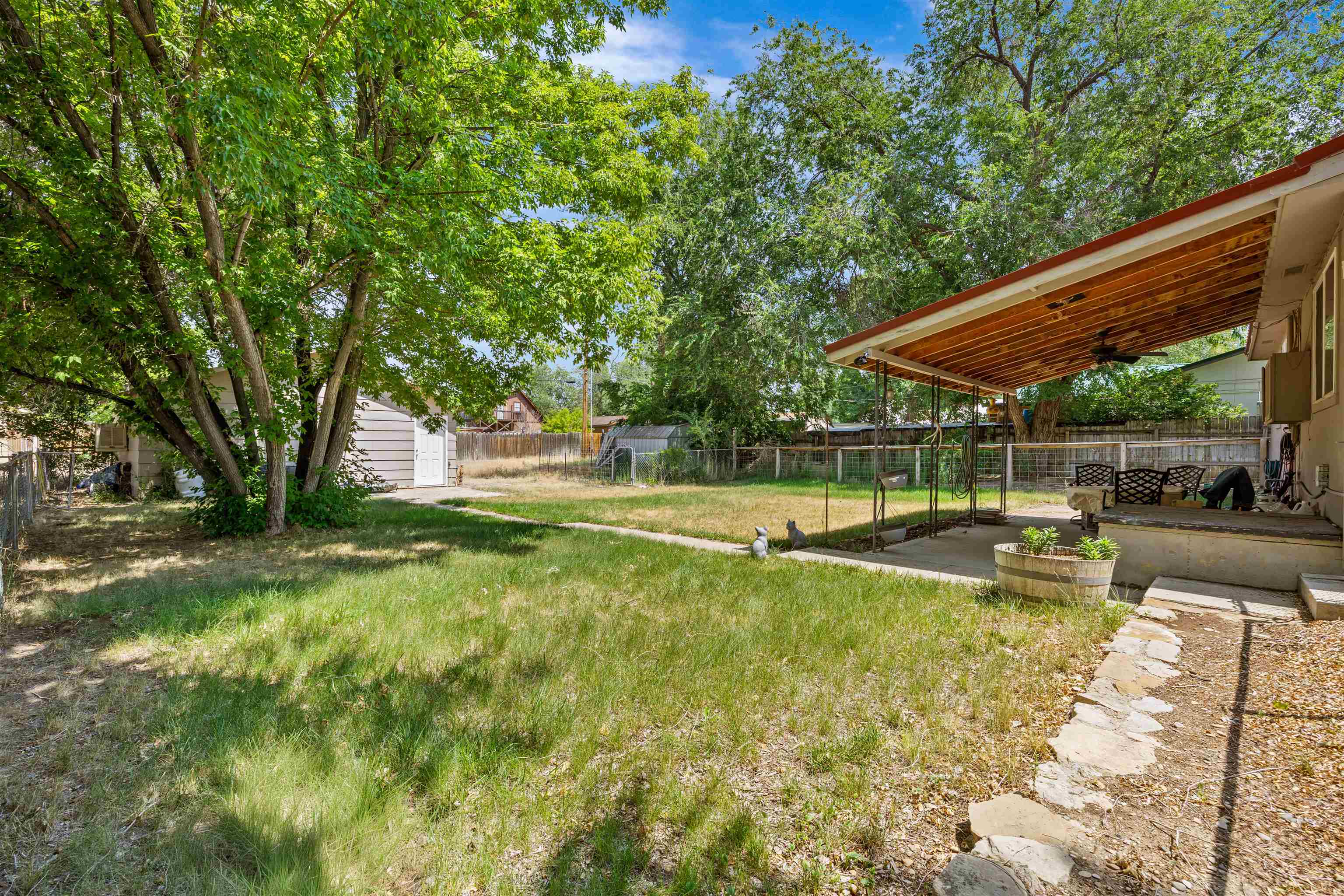 708 E Rio Blanco Avenue Property Photo 20