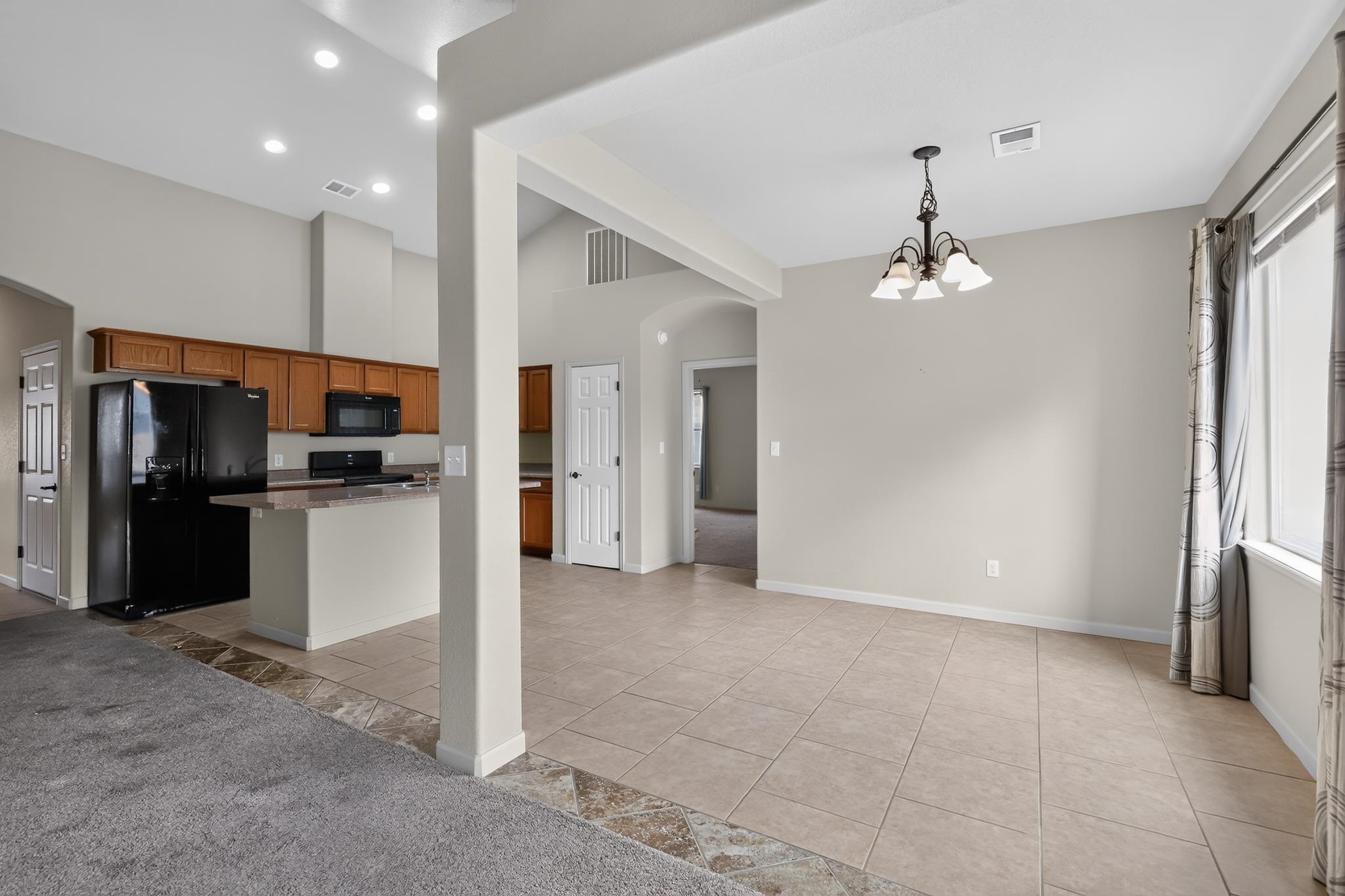 672 Chaffee Avenue Property Photo 9