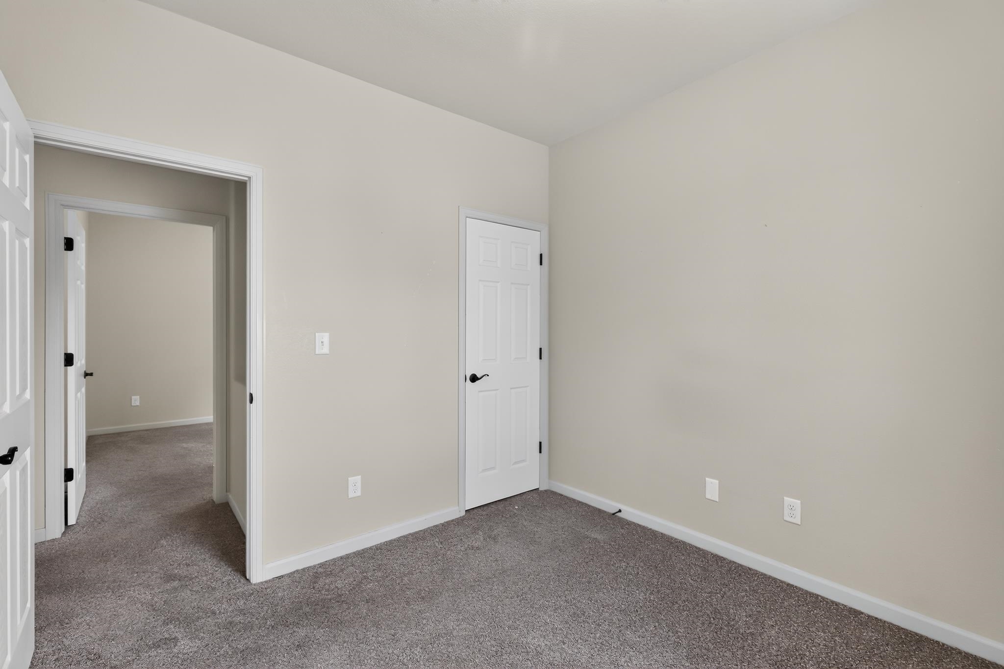 672 Chaffee Avenue Property Photo 12