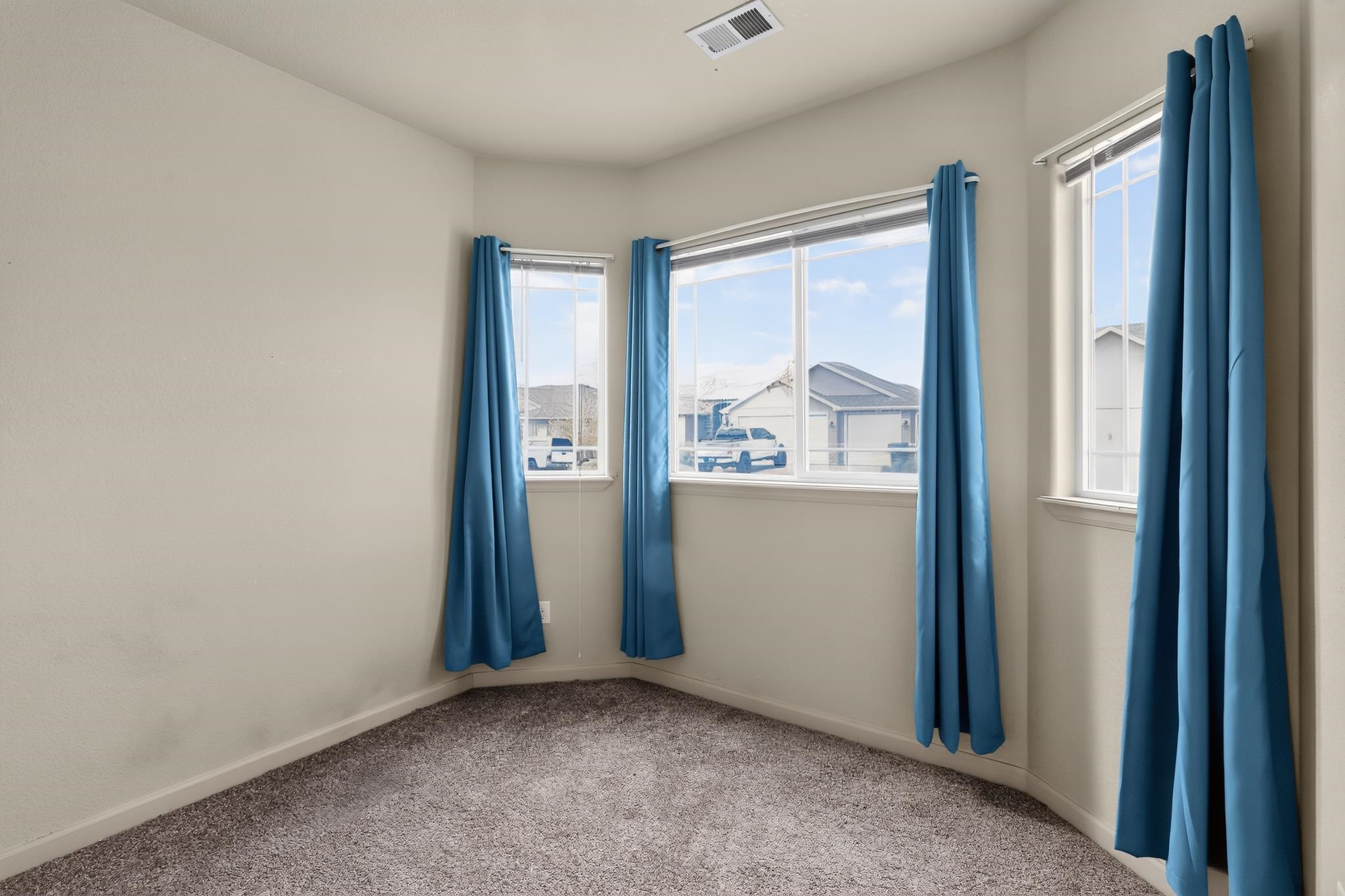 672 Chaffee Avenue Property Photo 15