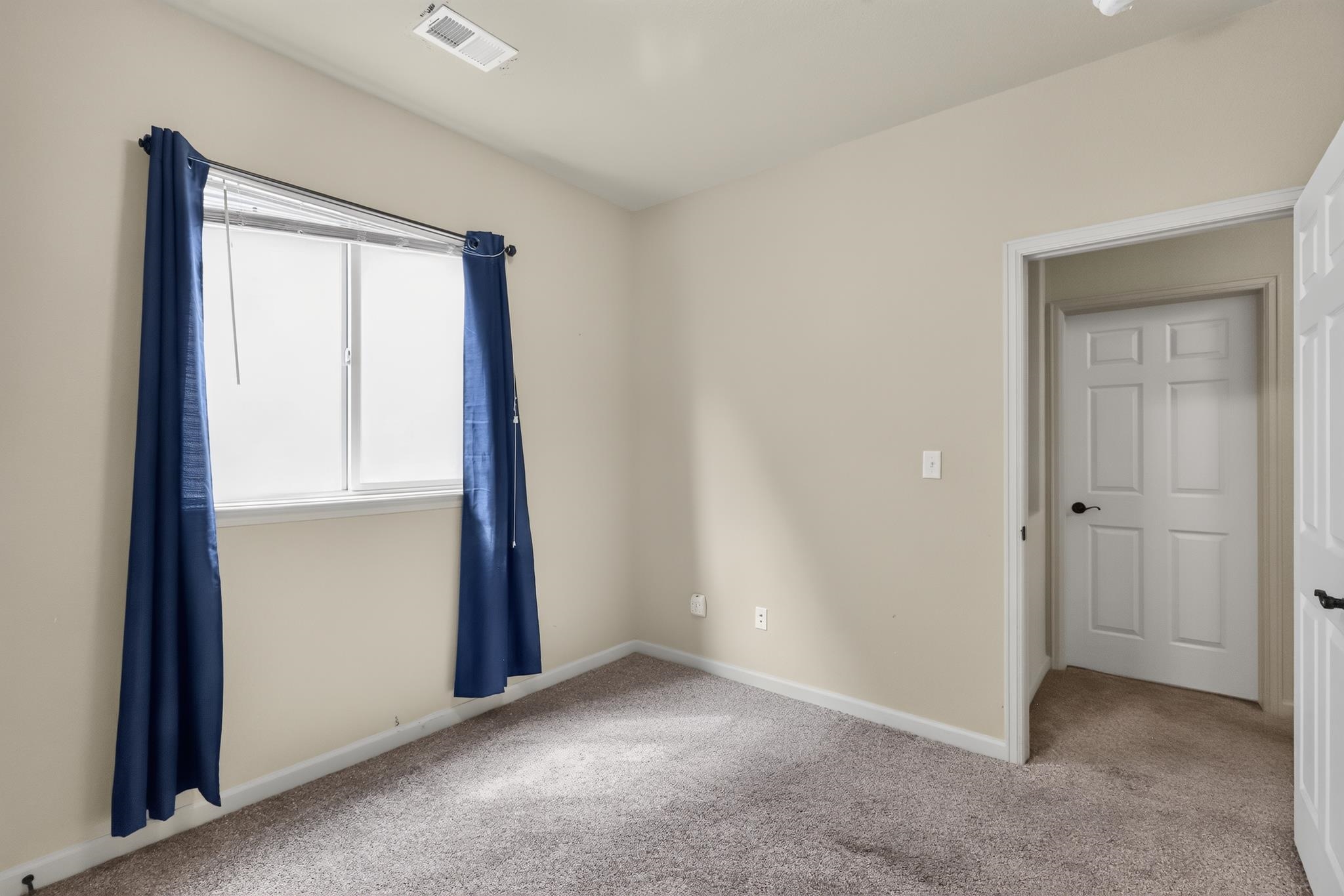 672 Chaffee Avenue Property Photo 19