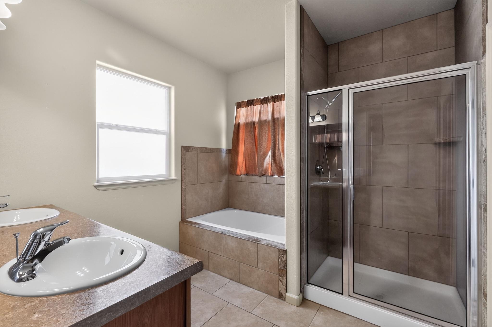 672 Chaffee Avenue Property Photo 24