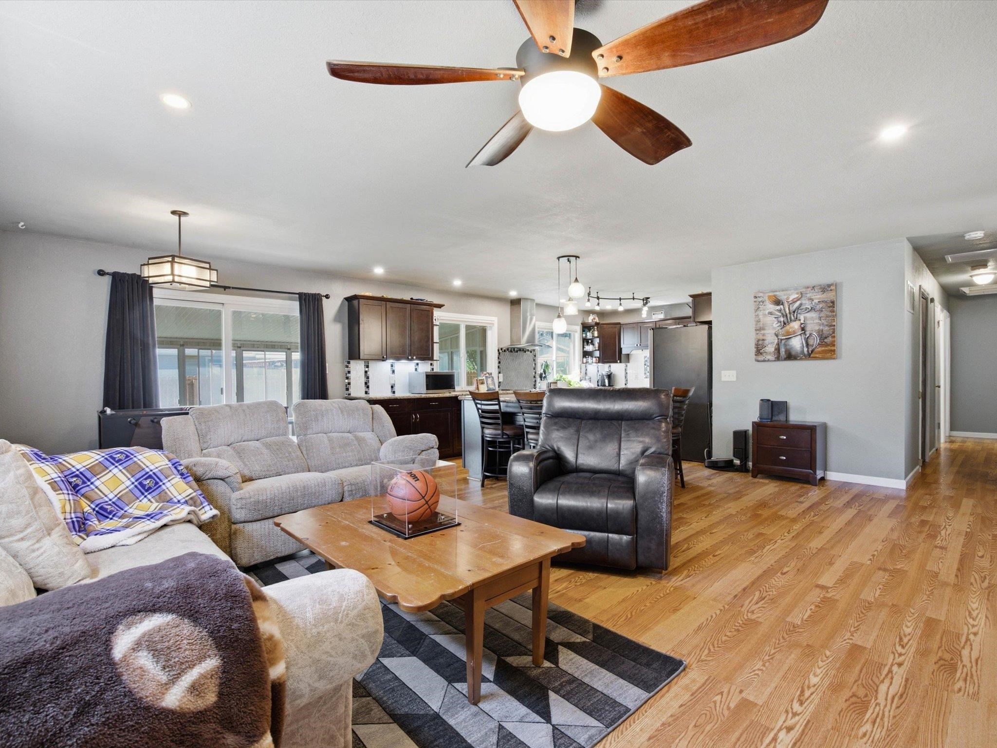623 American Manor Road Property Photo 6