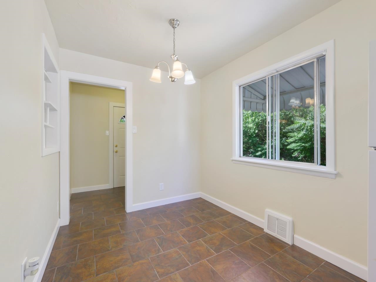1434 White Avenue Property Photo 7