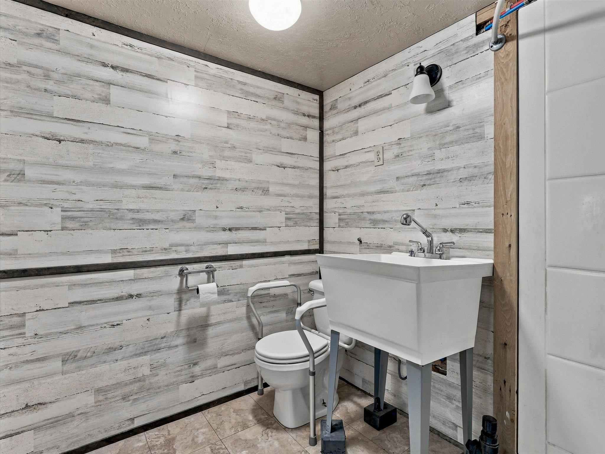 260 29 Road Property Photo 11