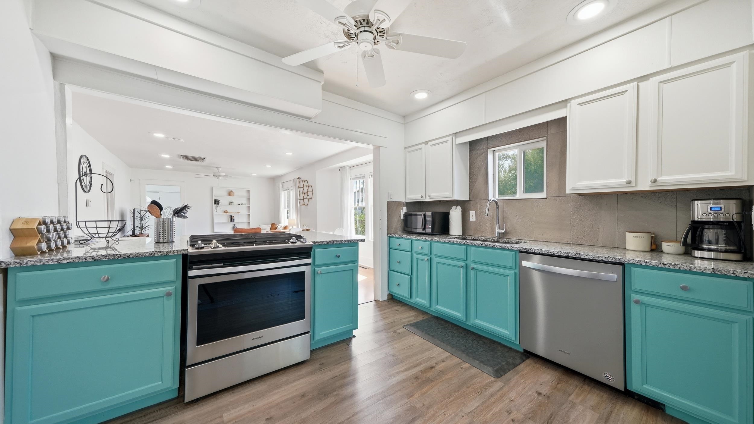 1002 Colorado Avenue Property Photo 10