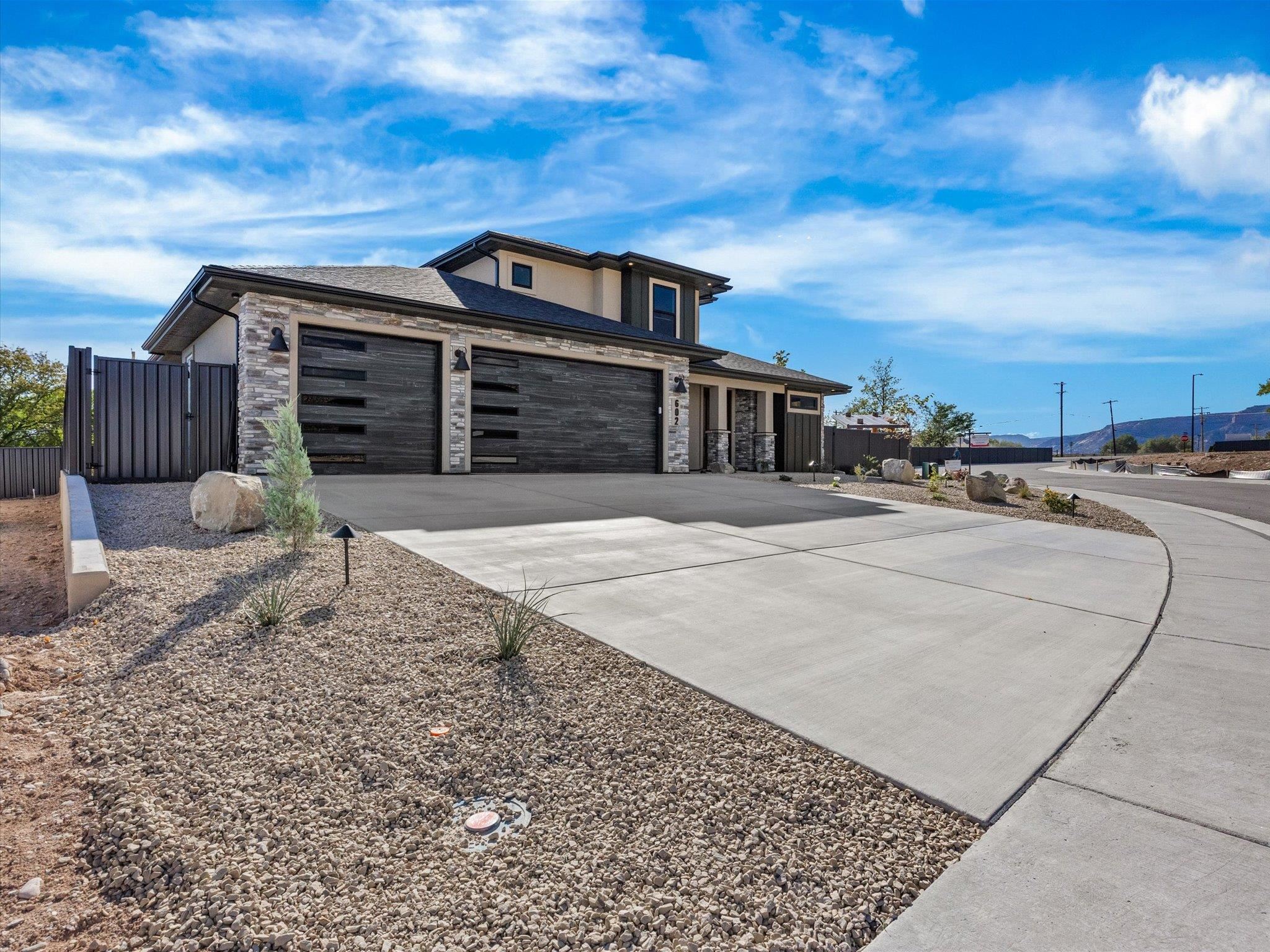 602 Manzanita Drive Property Photo 3