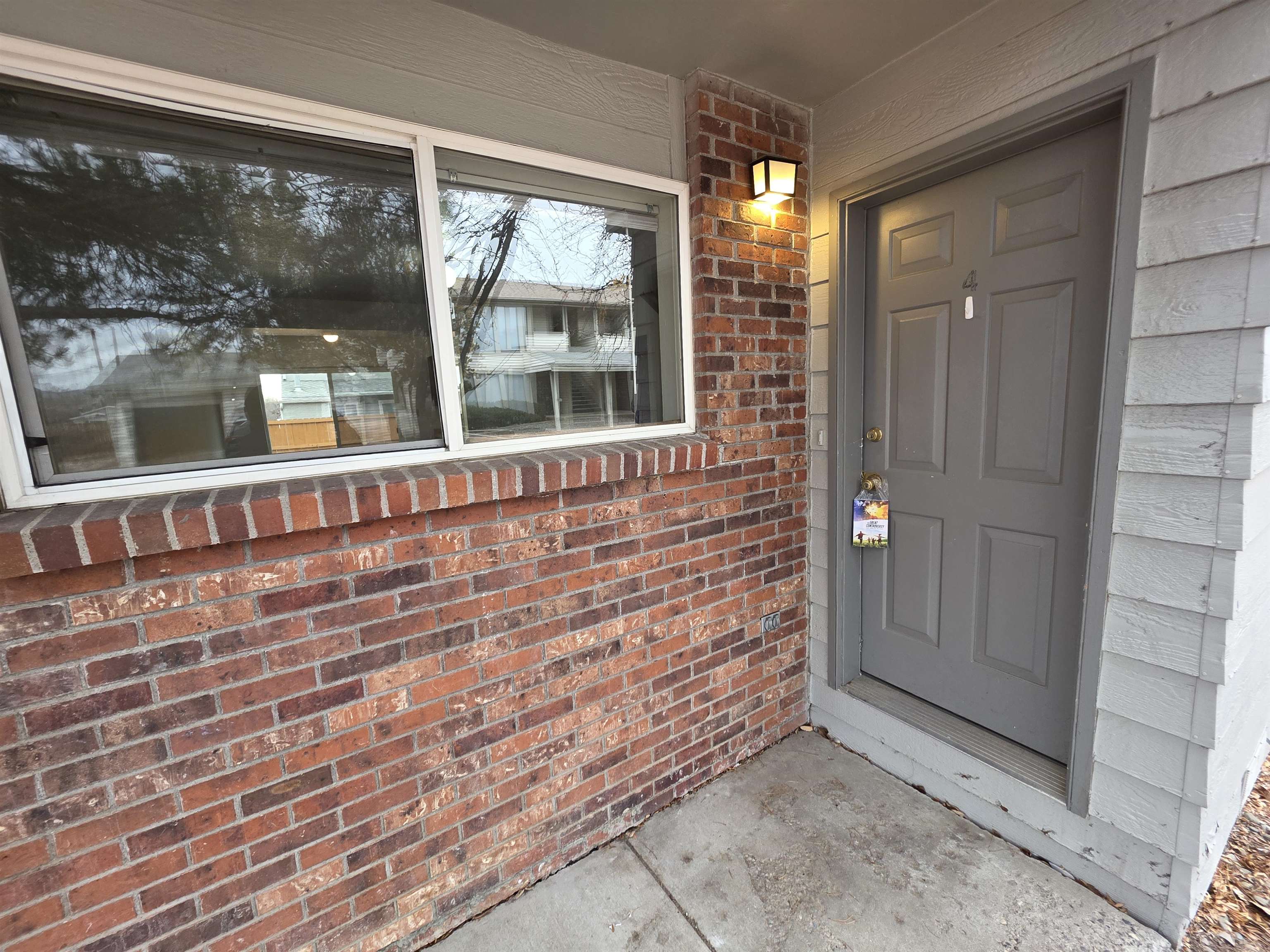 558 Garfield Drive Property Photo 4