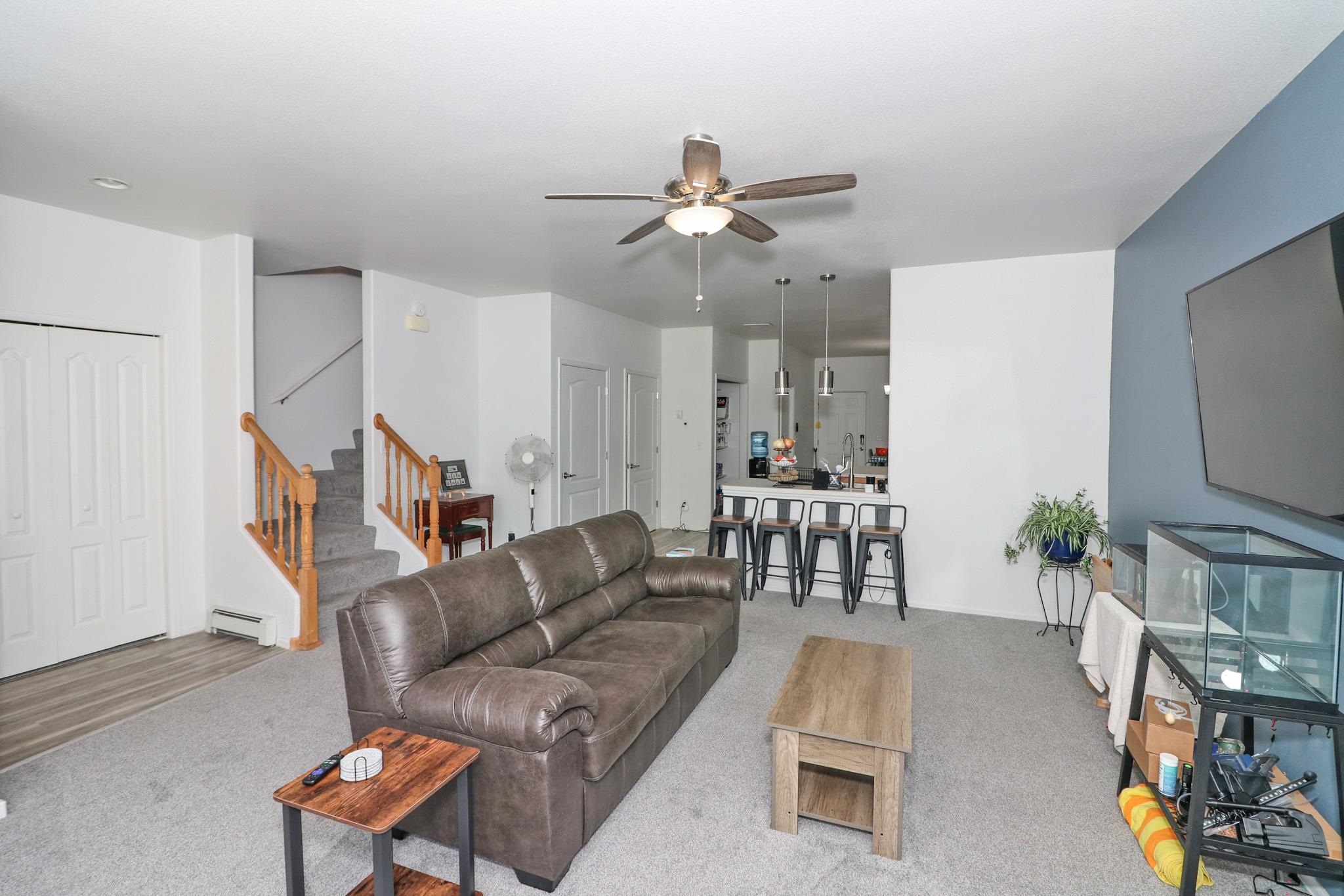 2946 D Road Property Photo 4