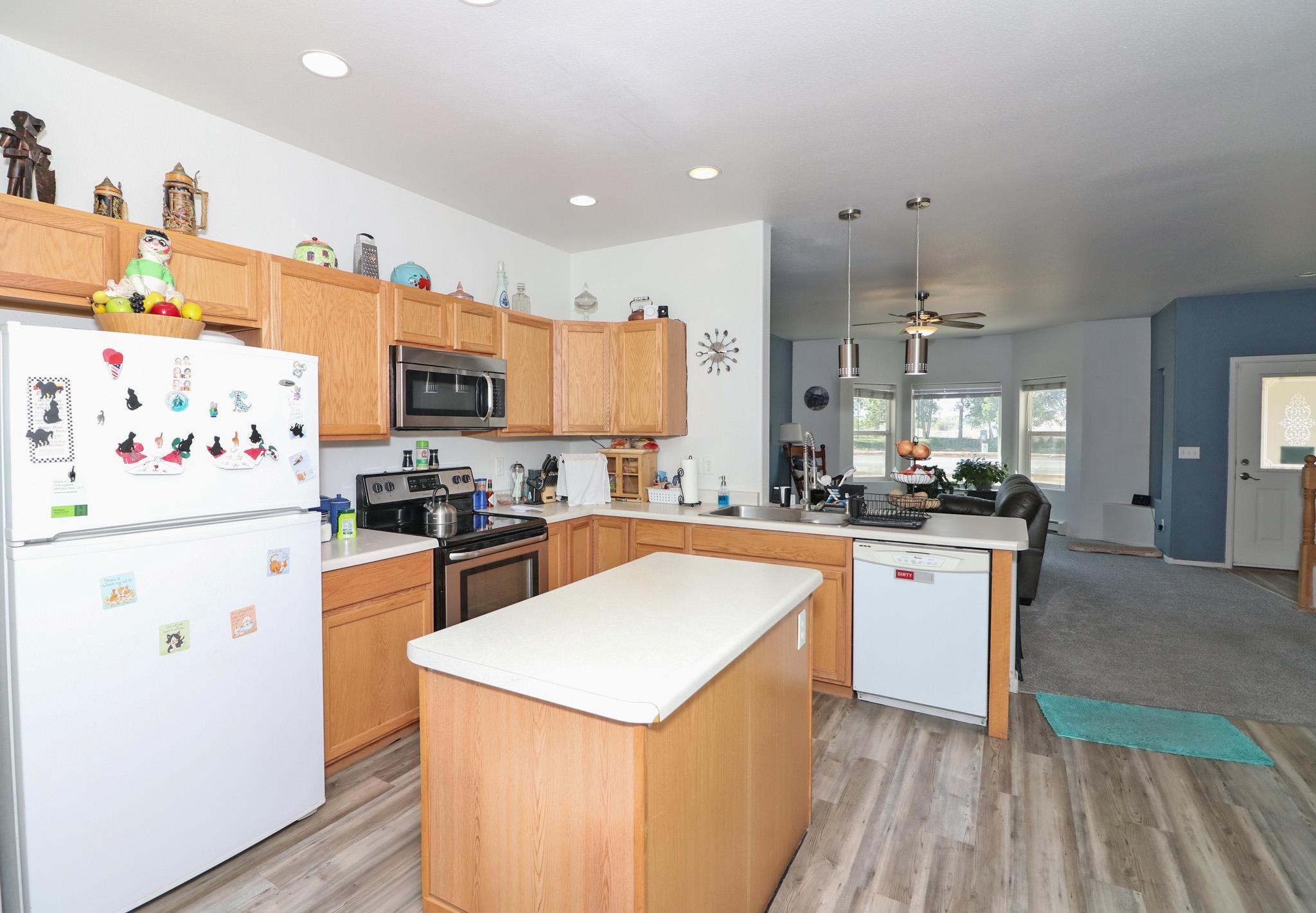 2946 D Road Property Photo 8