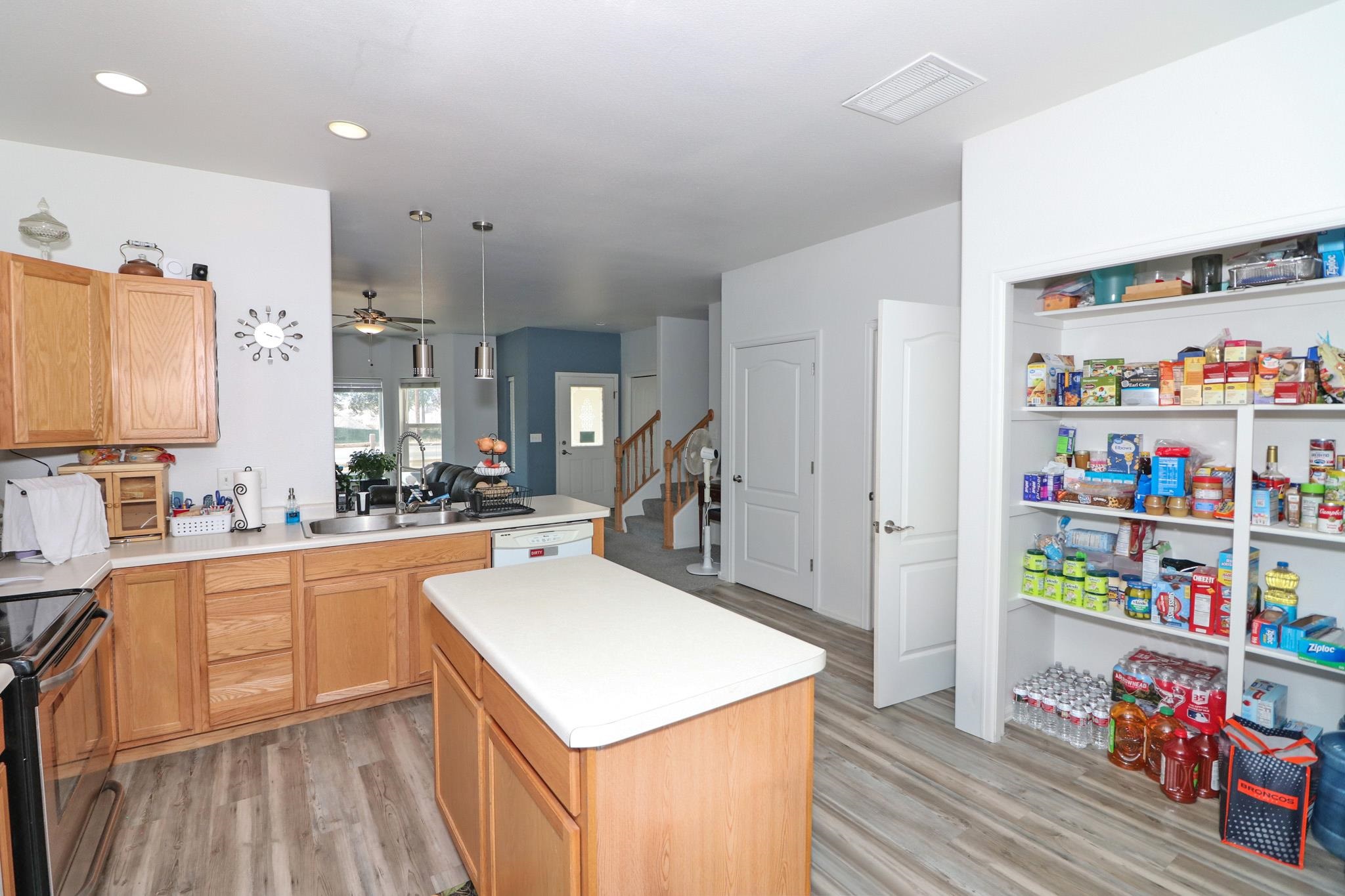 2946 D Road Property Photo 9