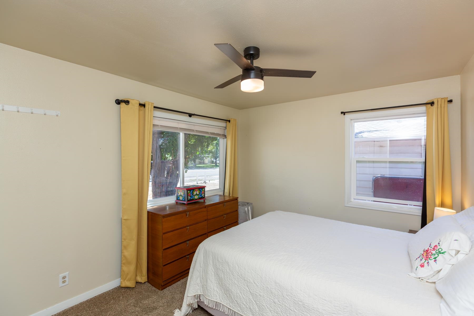 1047 E Aspen Avenue Property Photo 13