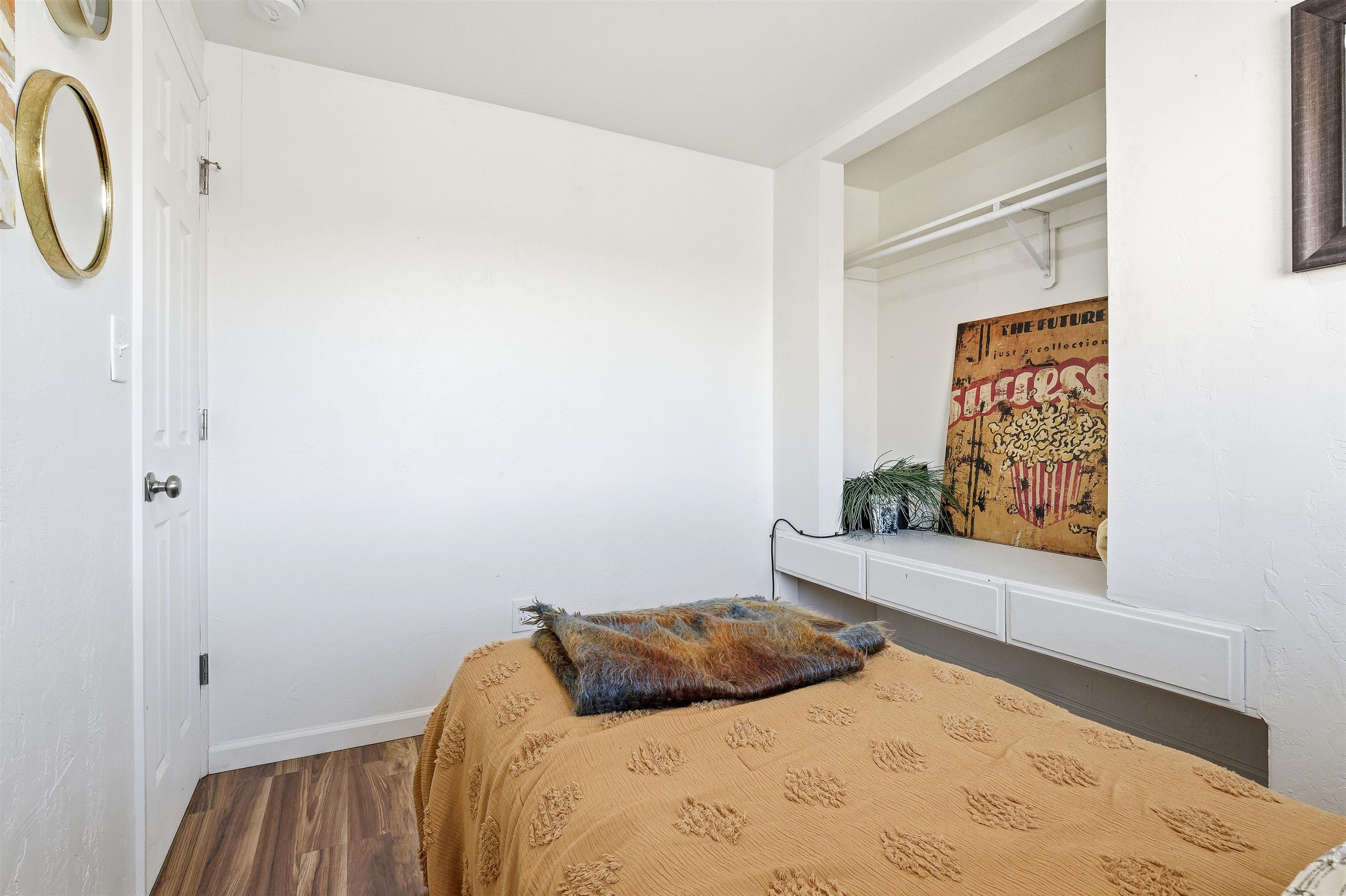702 37 1/10 Road Property Photo 25