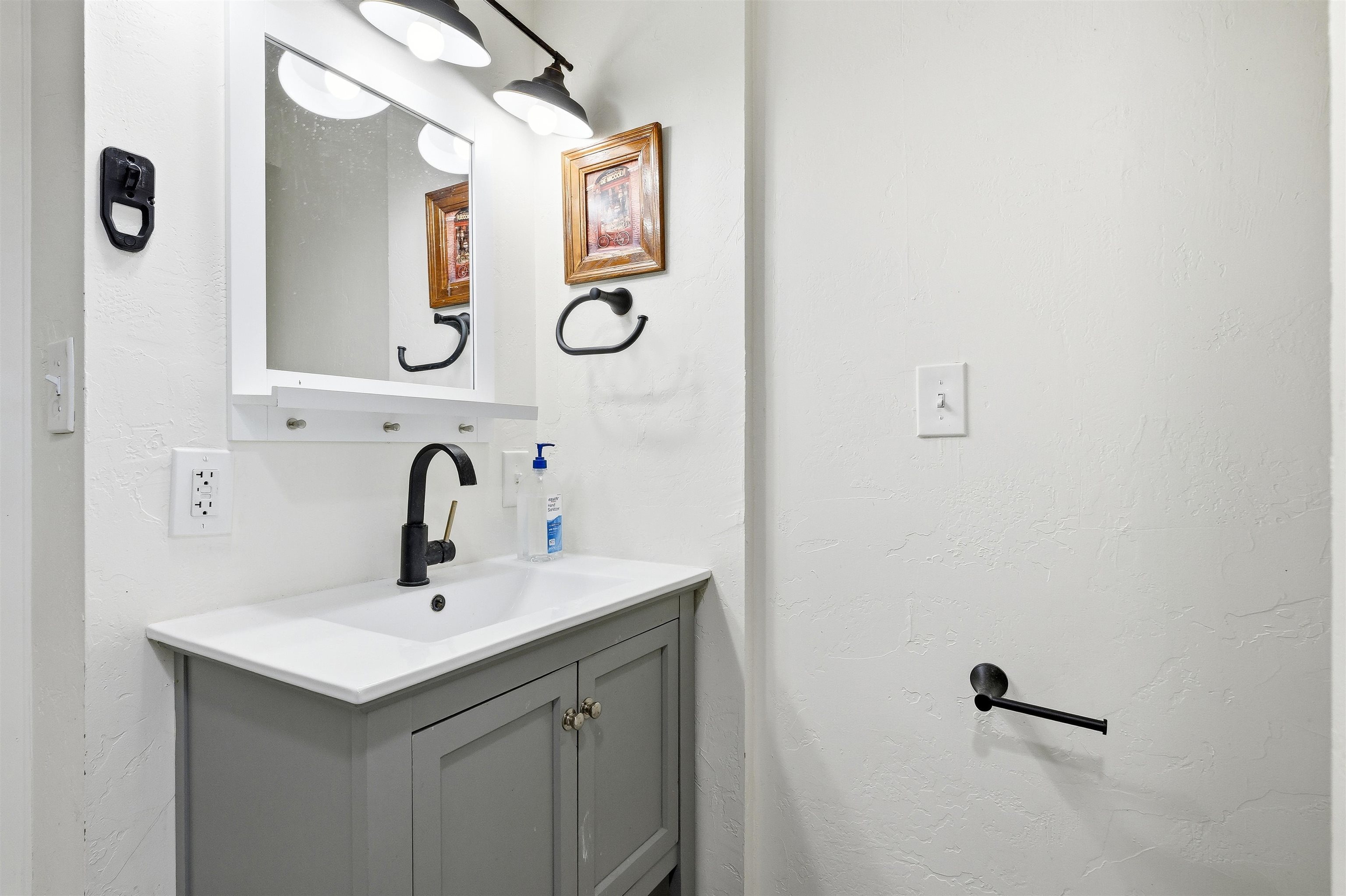 702 37 1/10 Road Property Photo 33
