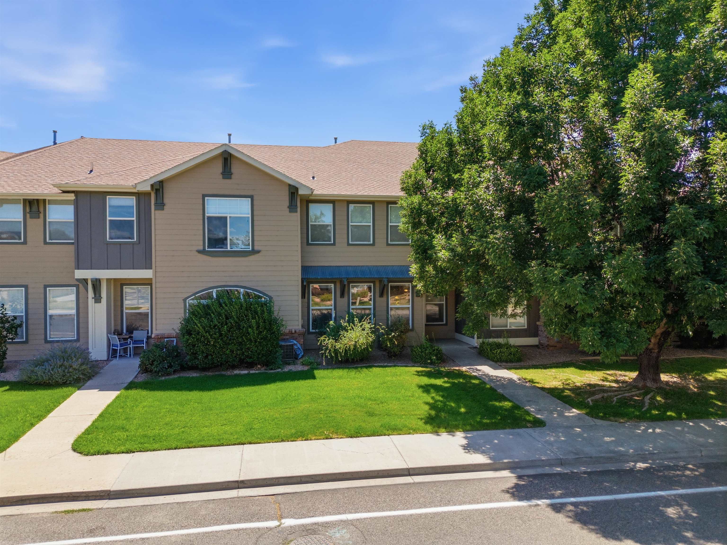 2485 Fountainhead Boulevard Property Photo 1