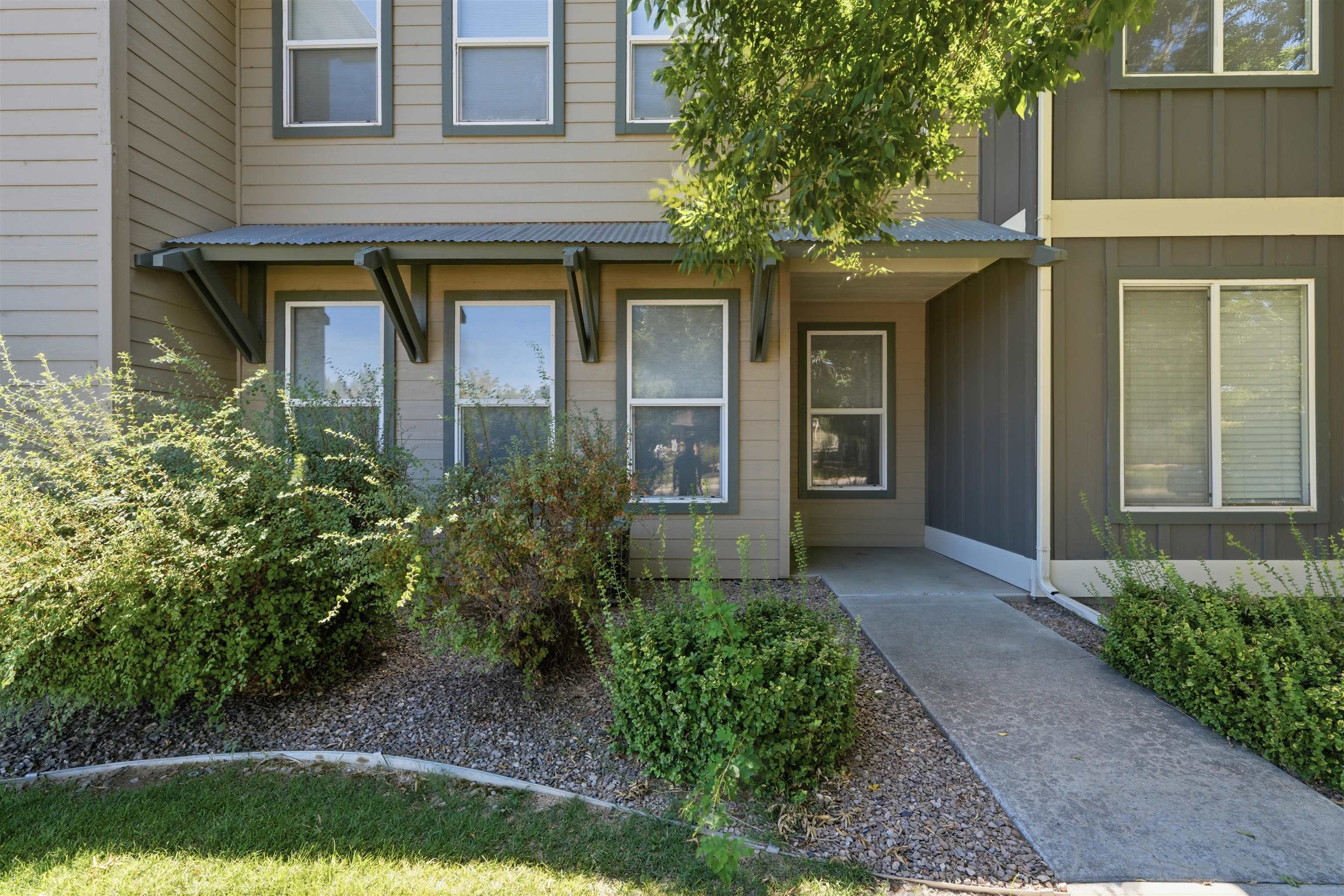 2485 Fountainhead Boulevard Property Photo 2