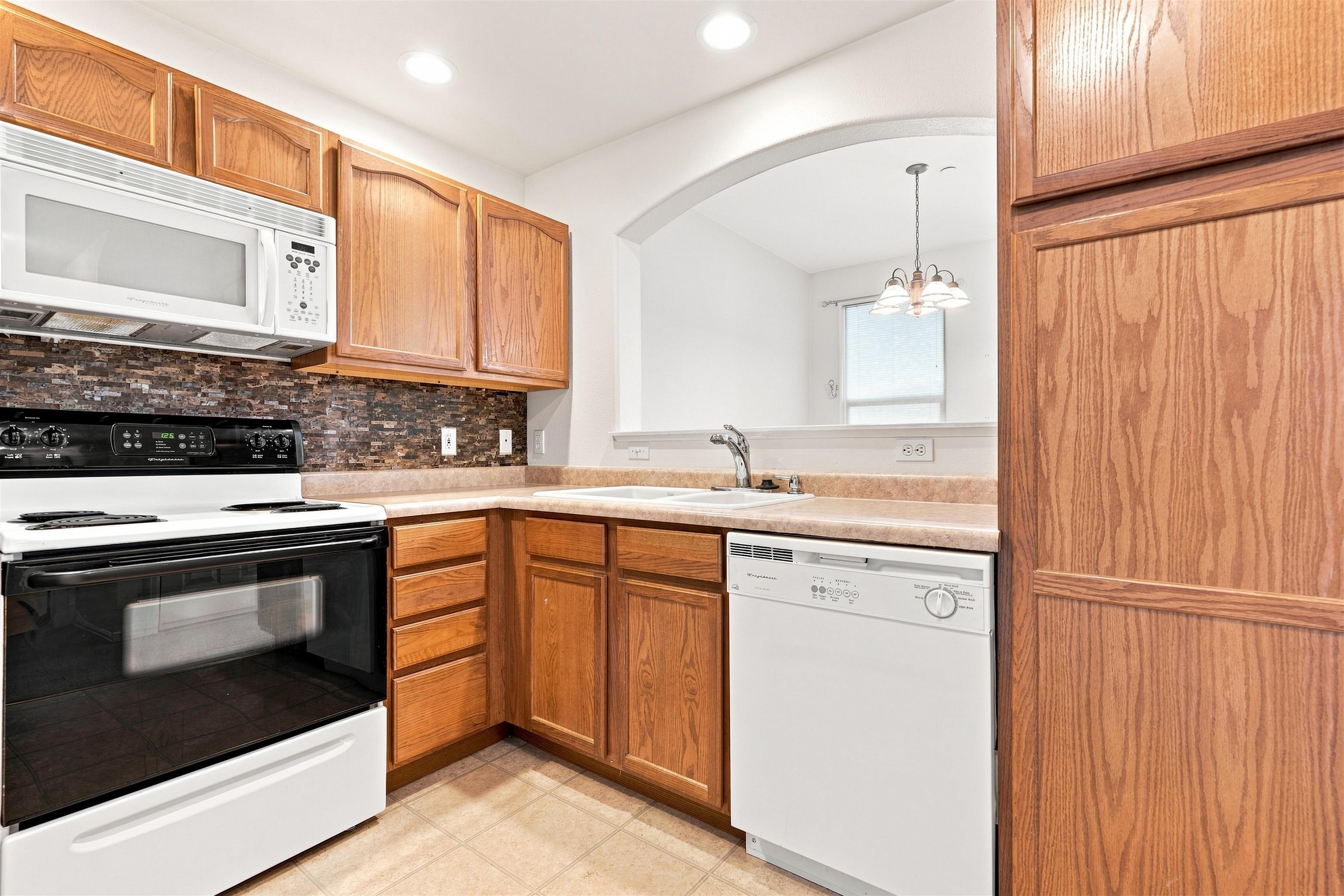 2485 Fountainhead Boulevard Property Photo 8