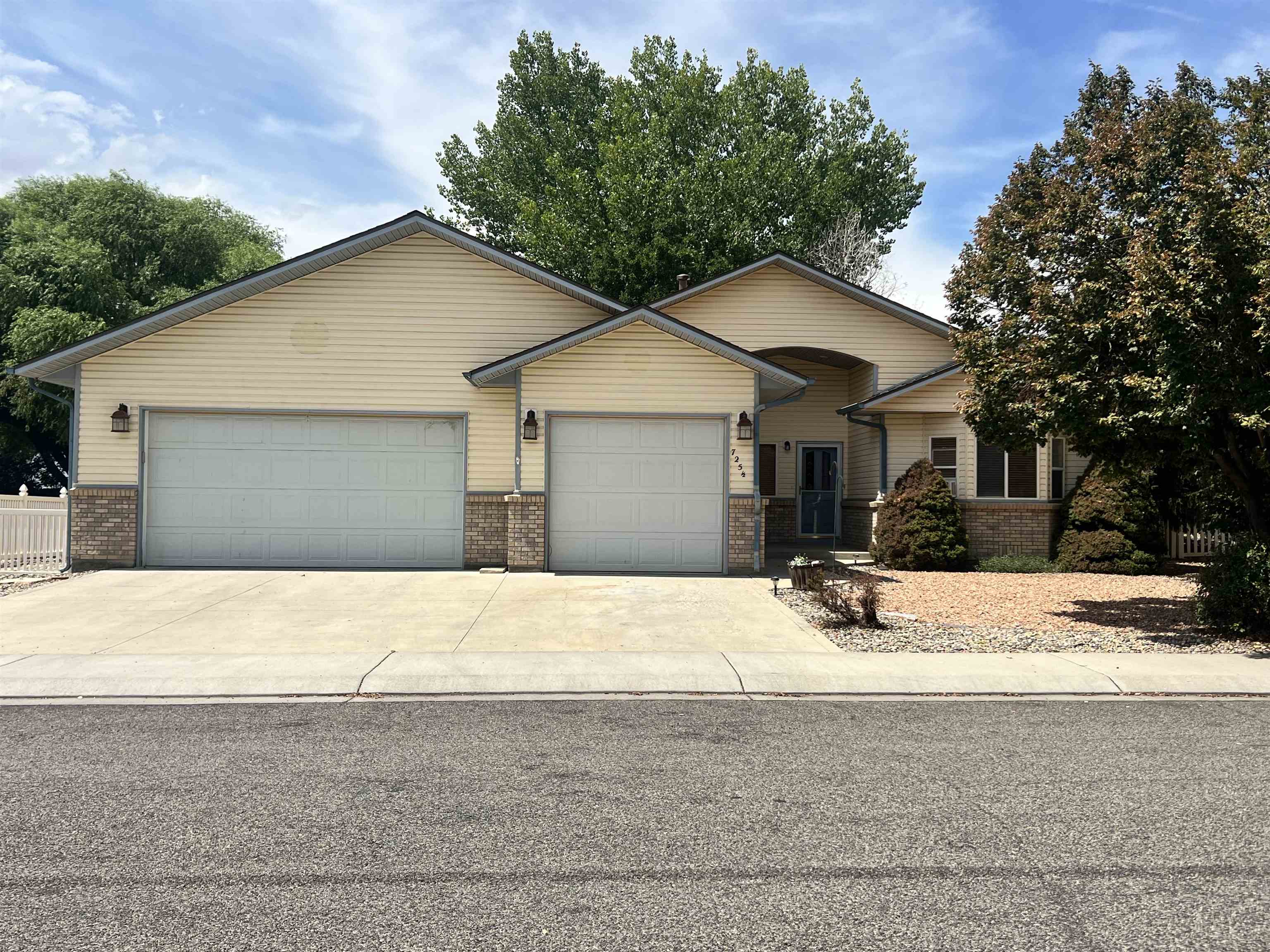 725 1/2 Monument View Drive Property Photo 1