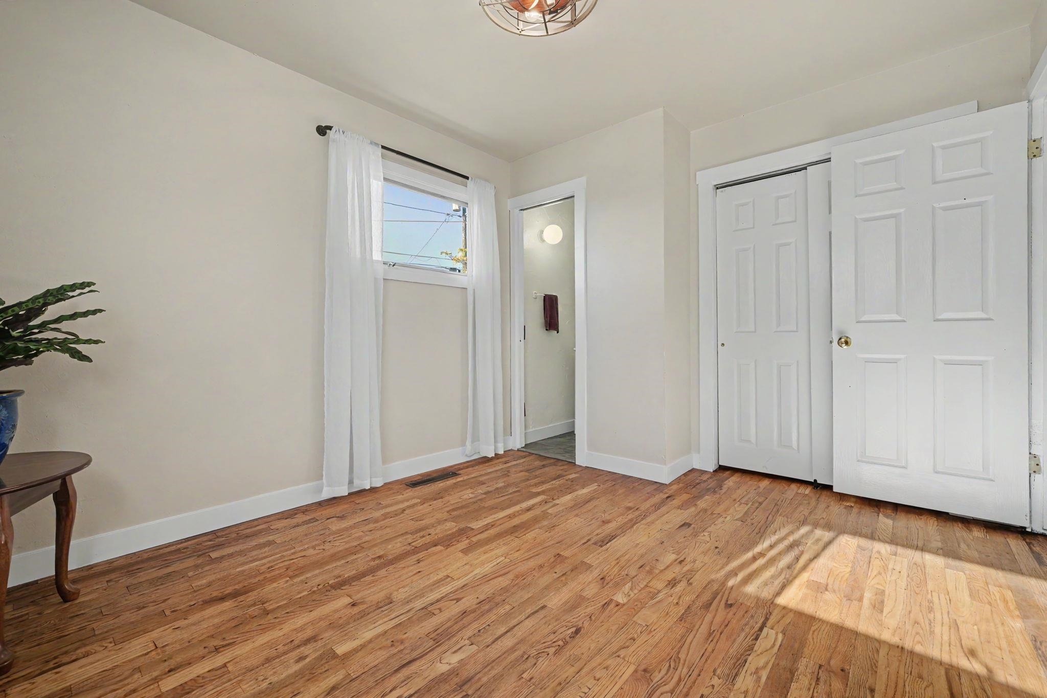 2533 Elm Avenue Property Photo 15