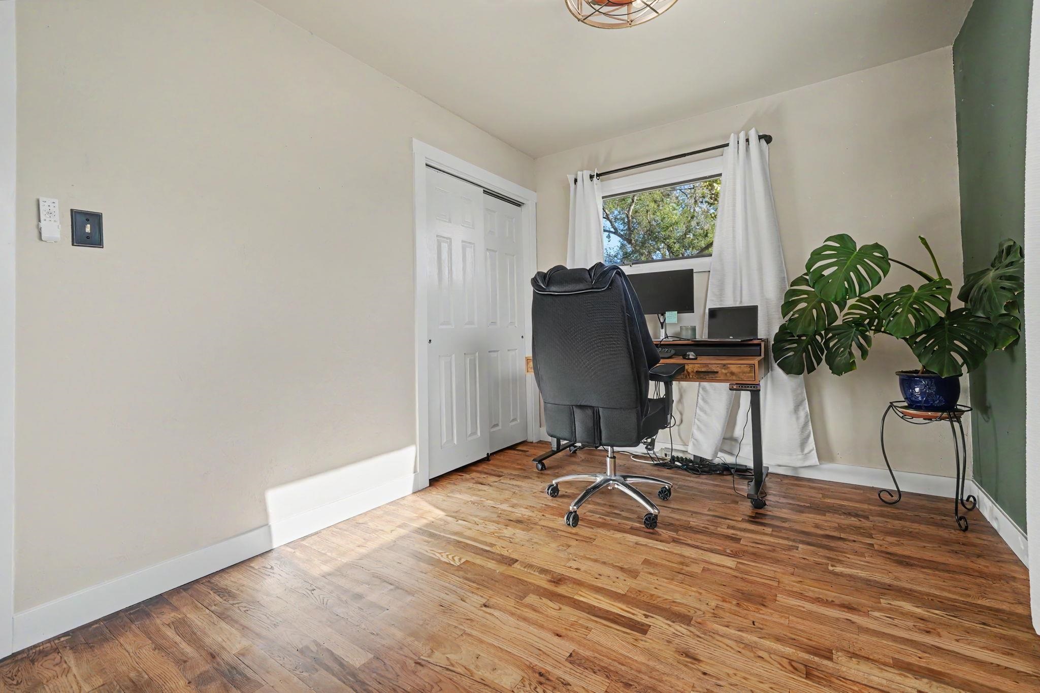 2533 Elm Avenue Property Photo 16