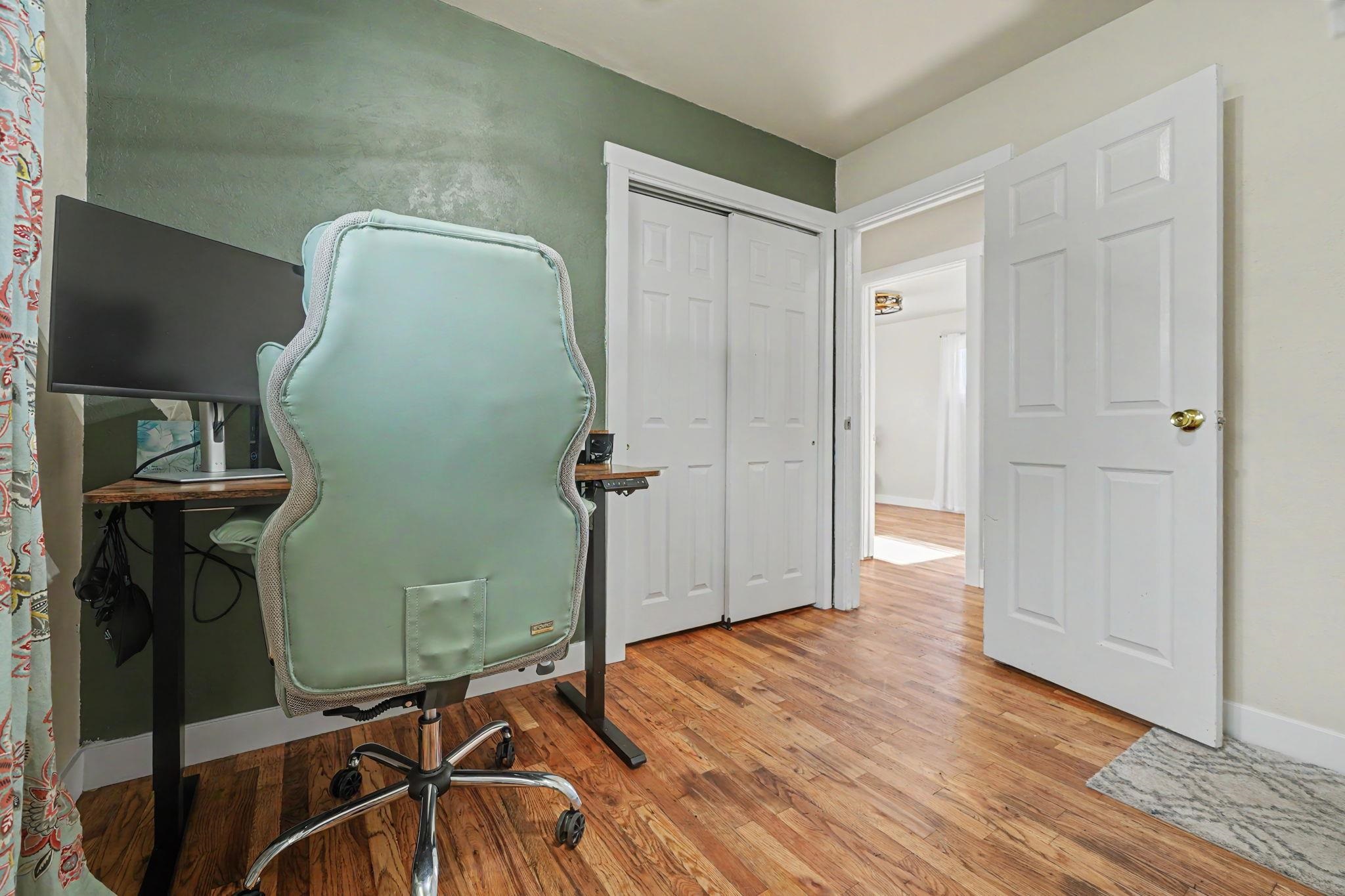 2533 Elm Avenue Property Photo 19