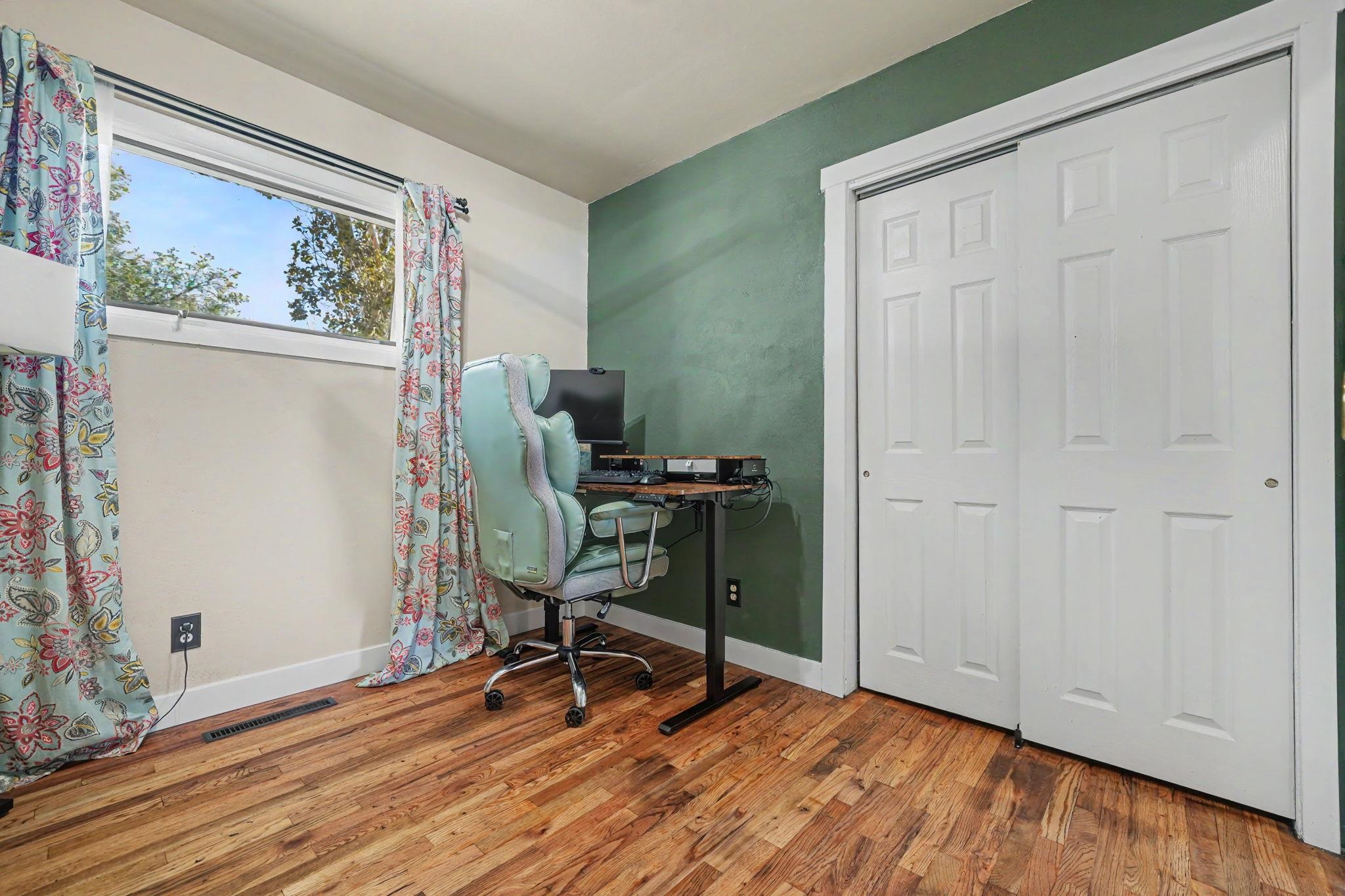 2533 Elm Avenue Property Photo 20