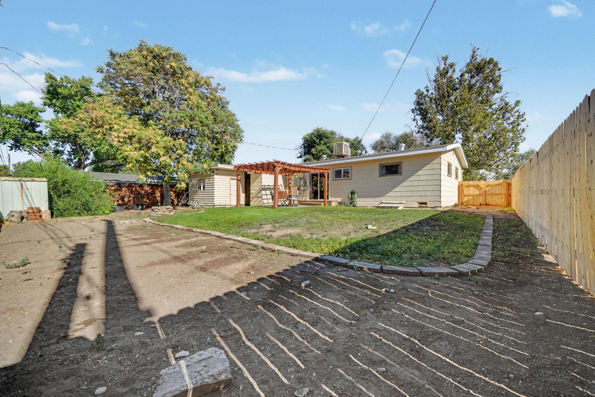 2533 Elm Avenue Property Photo 25