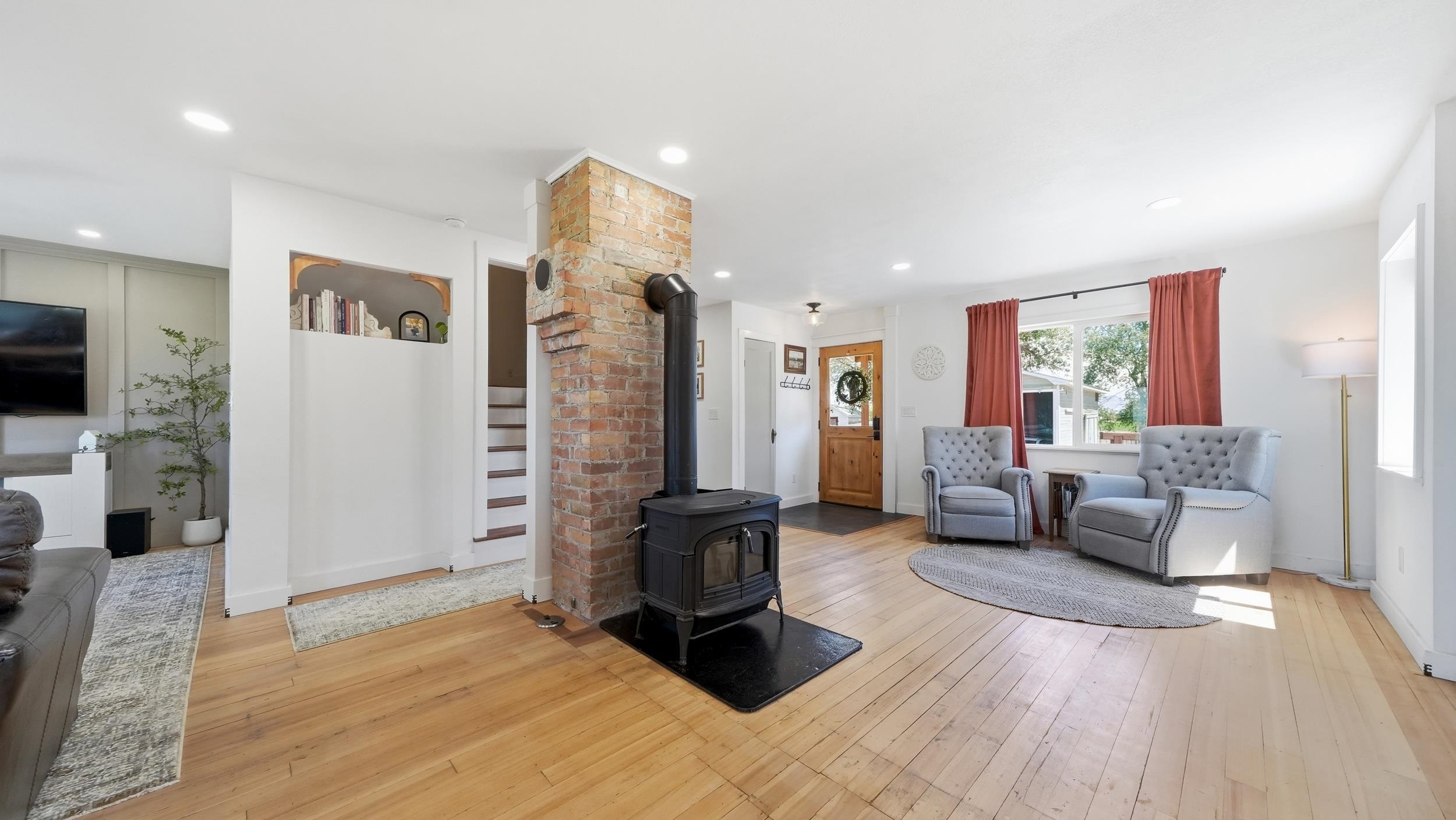 1452 P Road Property Photo 3
