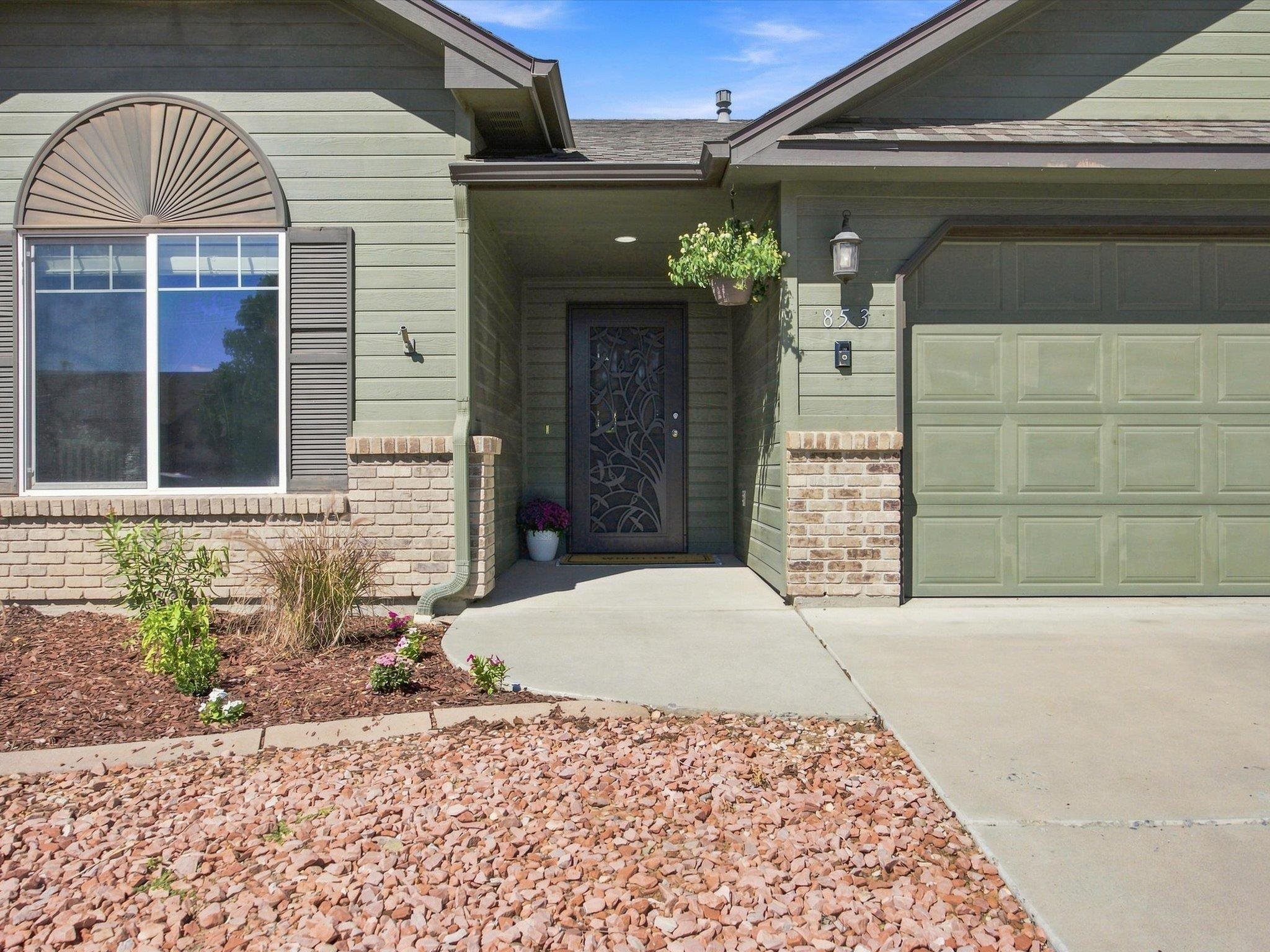 853 Jasper Drive Property Photo 4