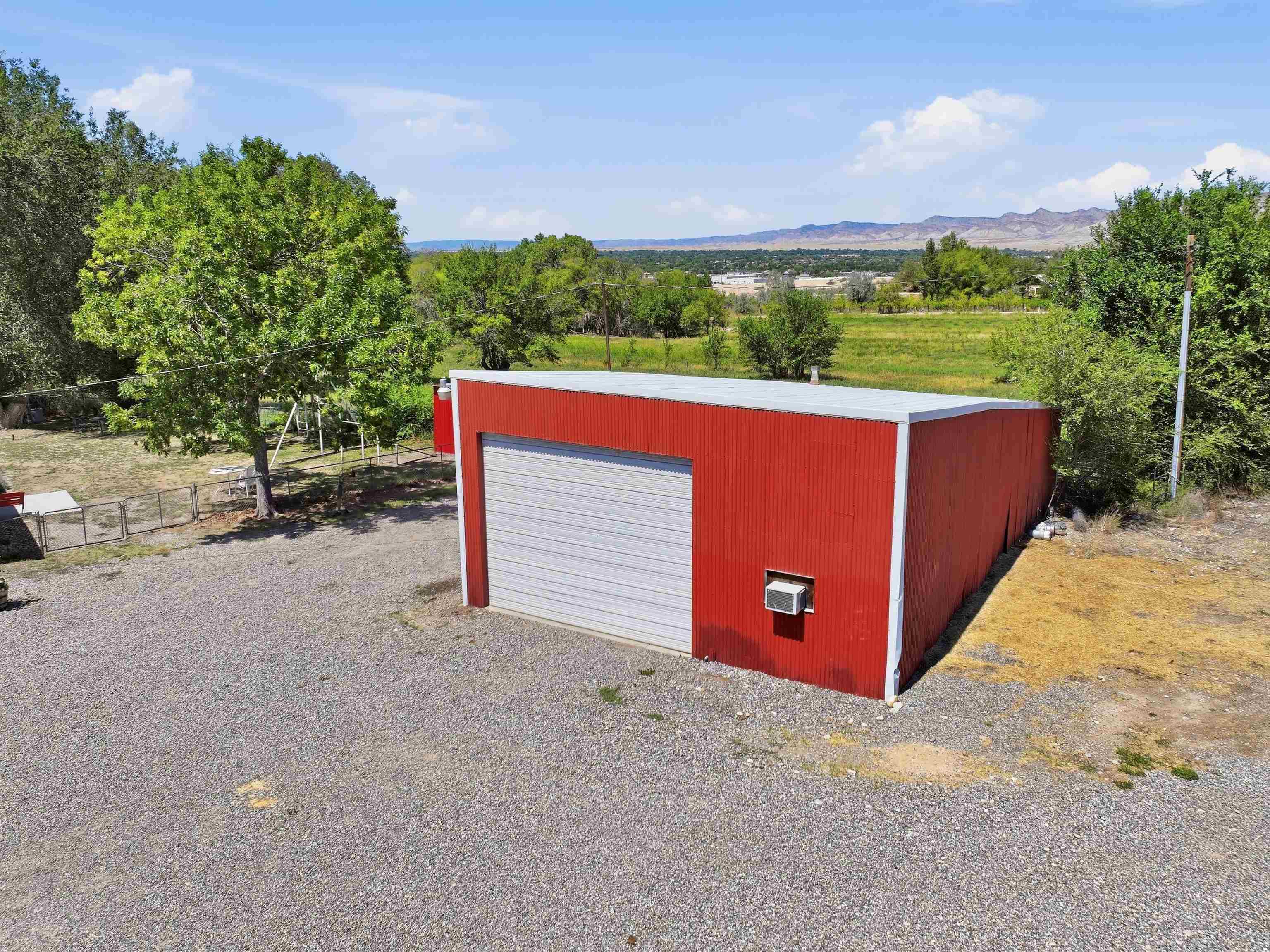 3222 C Road Property Photo 3