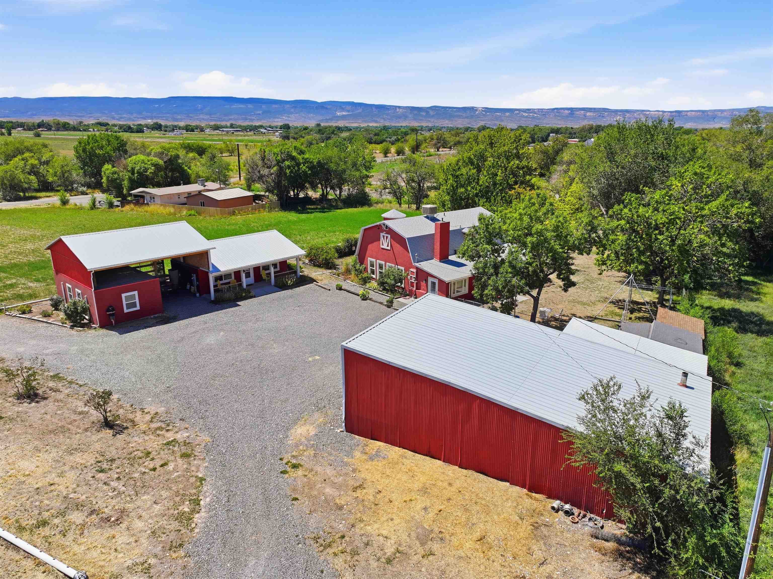 3222 C Road Property Photo 6