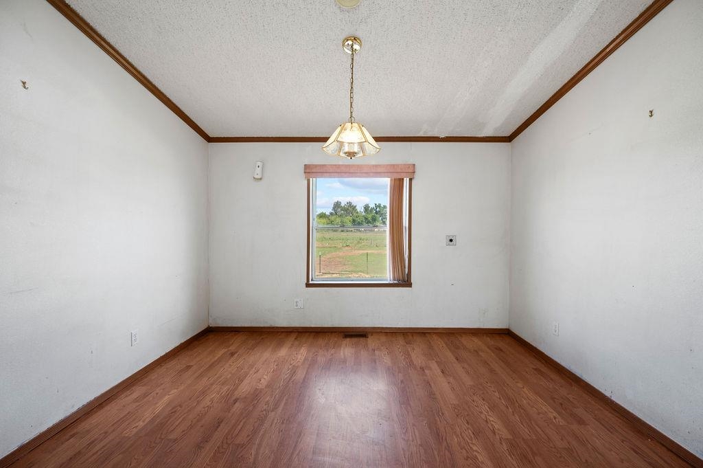 16022 B Road Property Photo 6