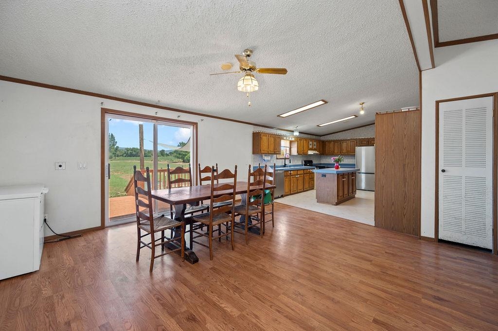 16022 B Road Property Photo 11