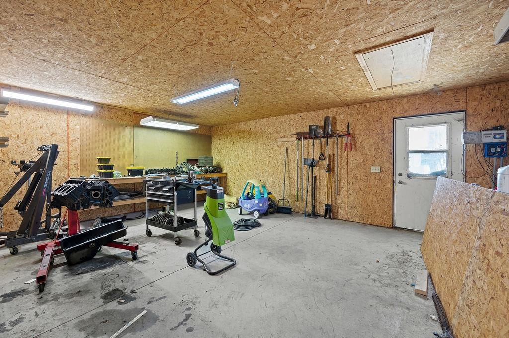 16022 B Road Property Photo 27
