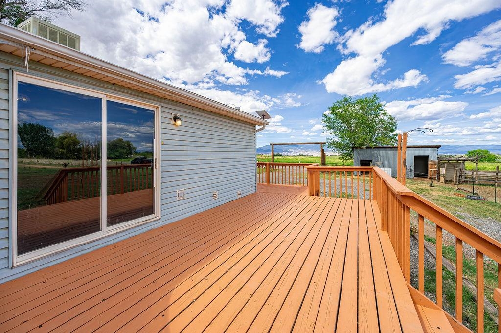 16022 B Road Property Photo 28