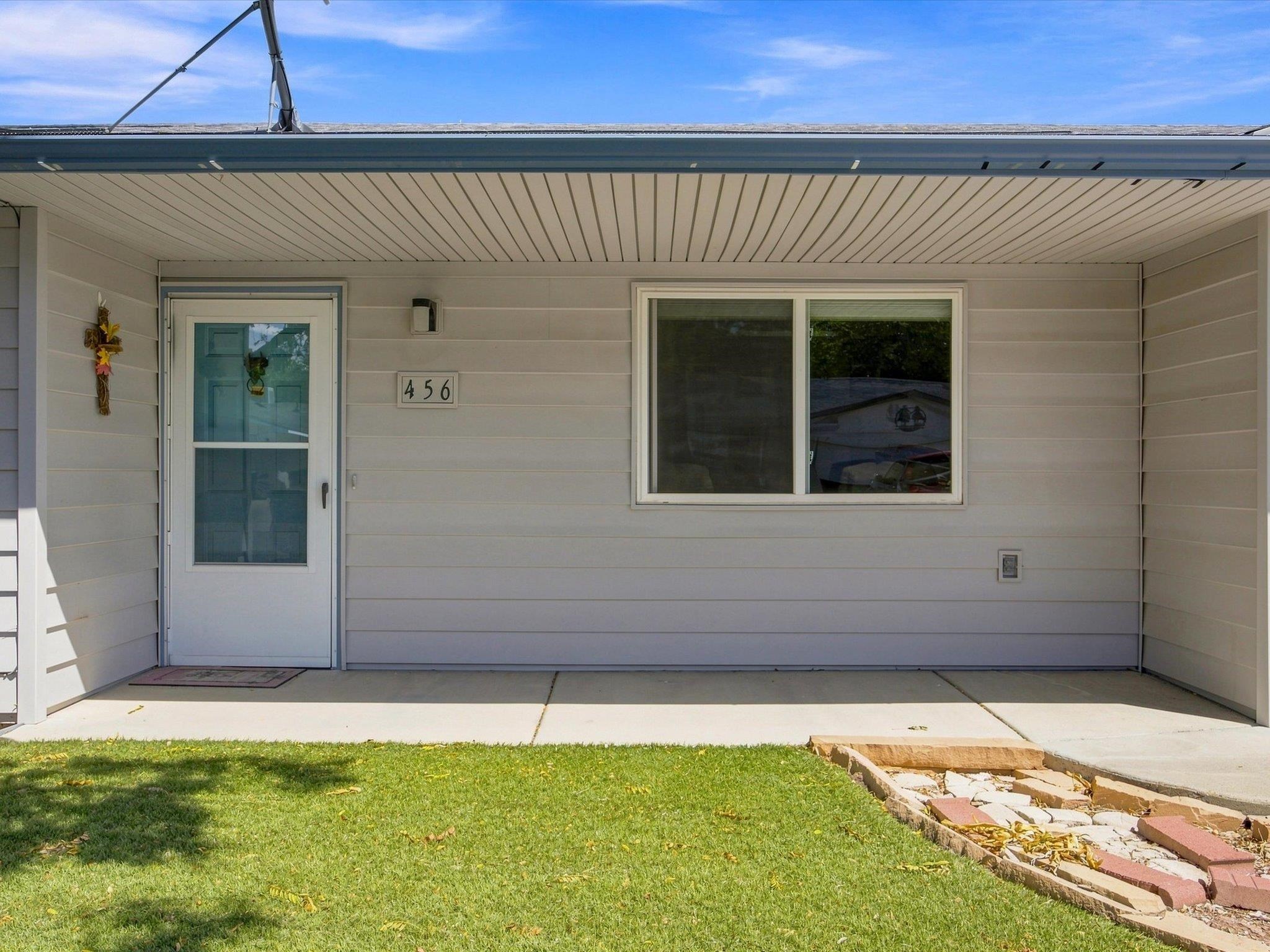 456 Cottonwood Lake Drive Property Photo 1