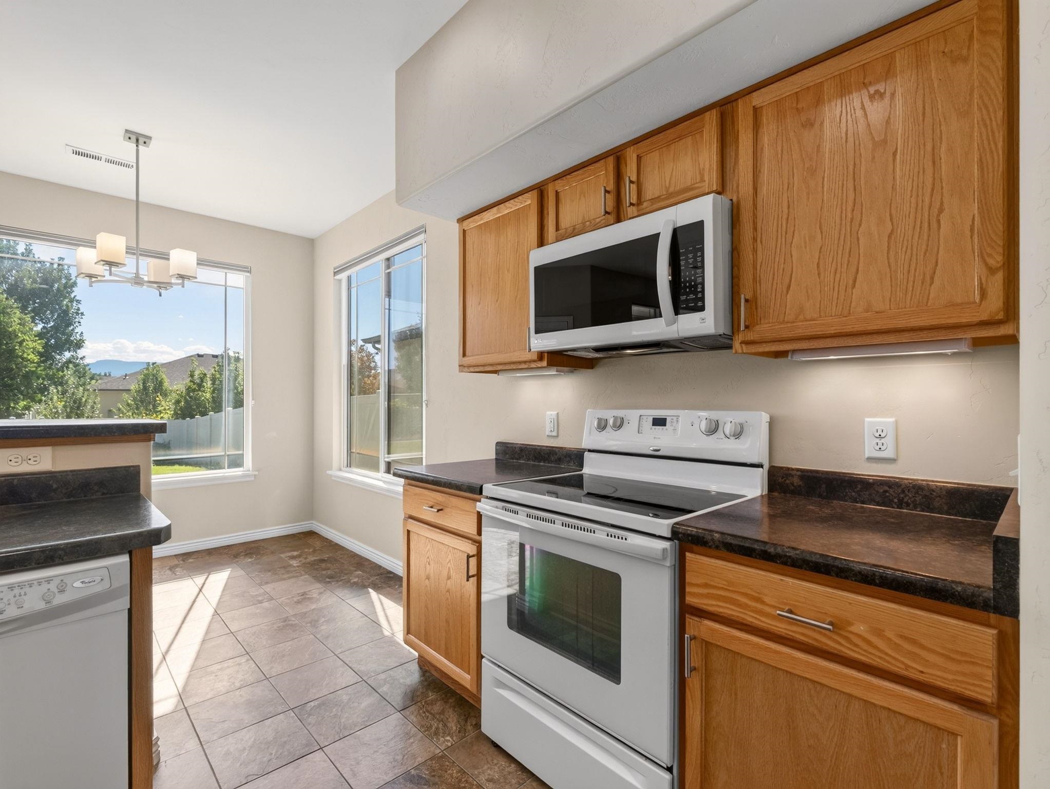 672 Muirfield Drive Property Photo 13