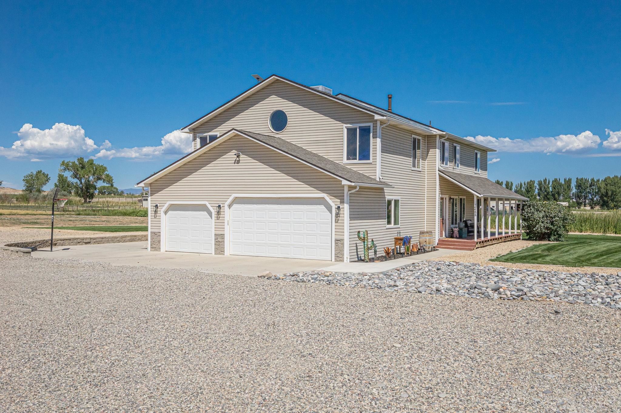 1255 12 1/2 Road Property Photo 1