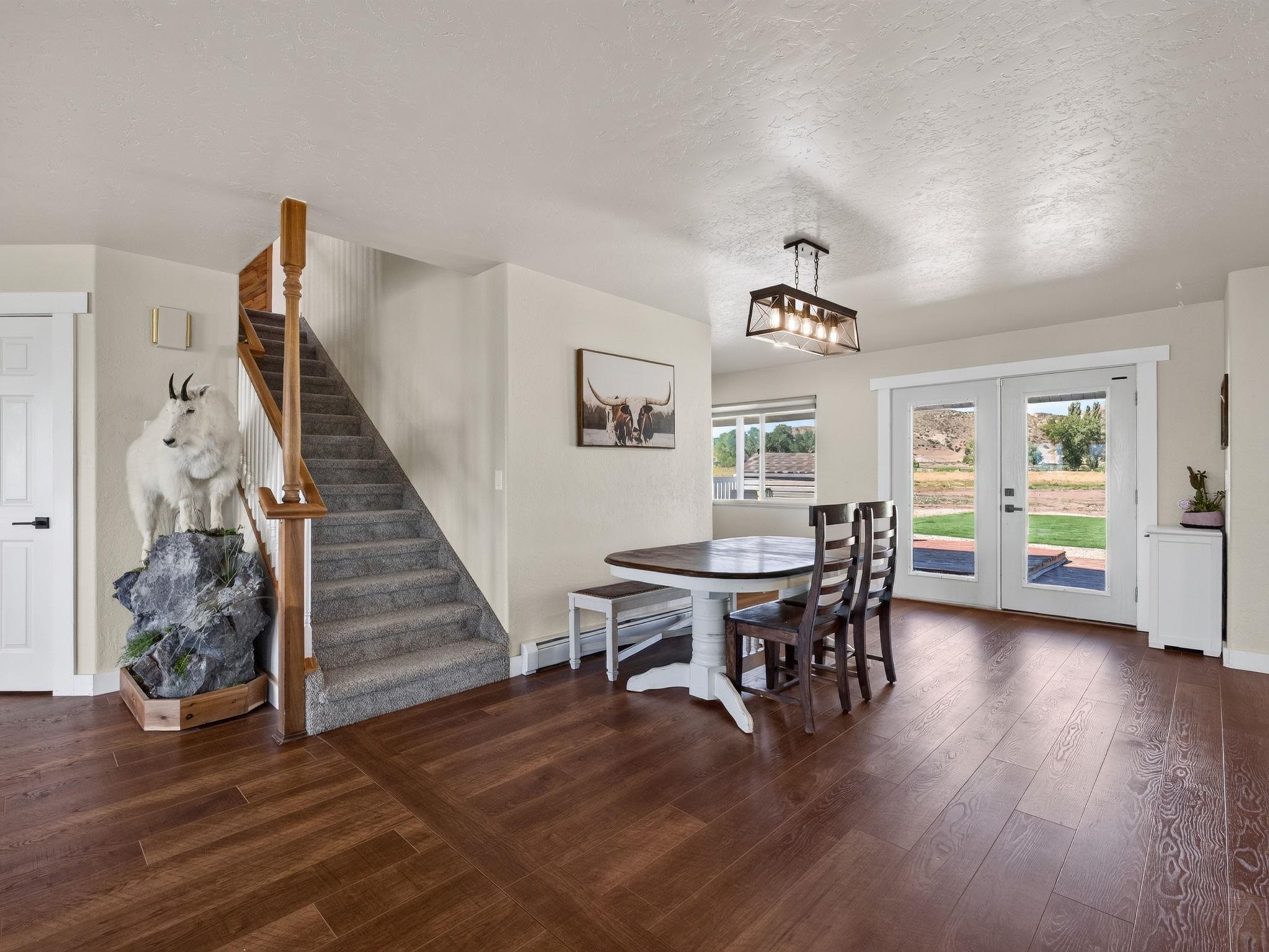 1255 12 1/2 Road Property Photo 7