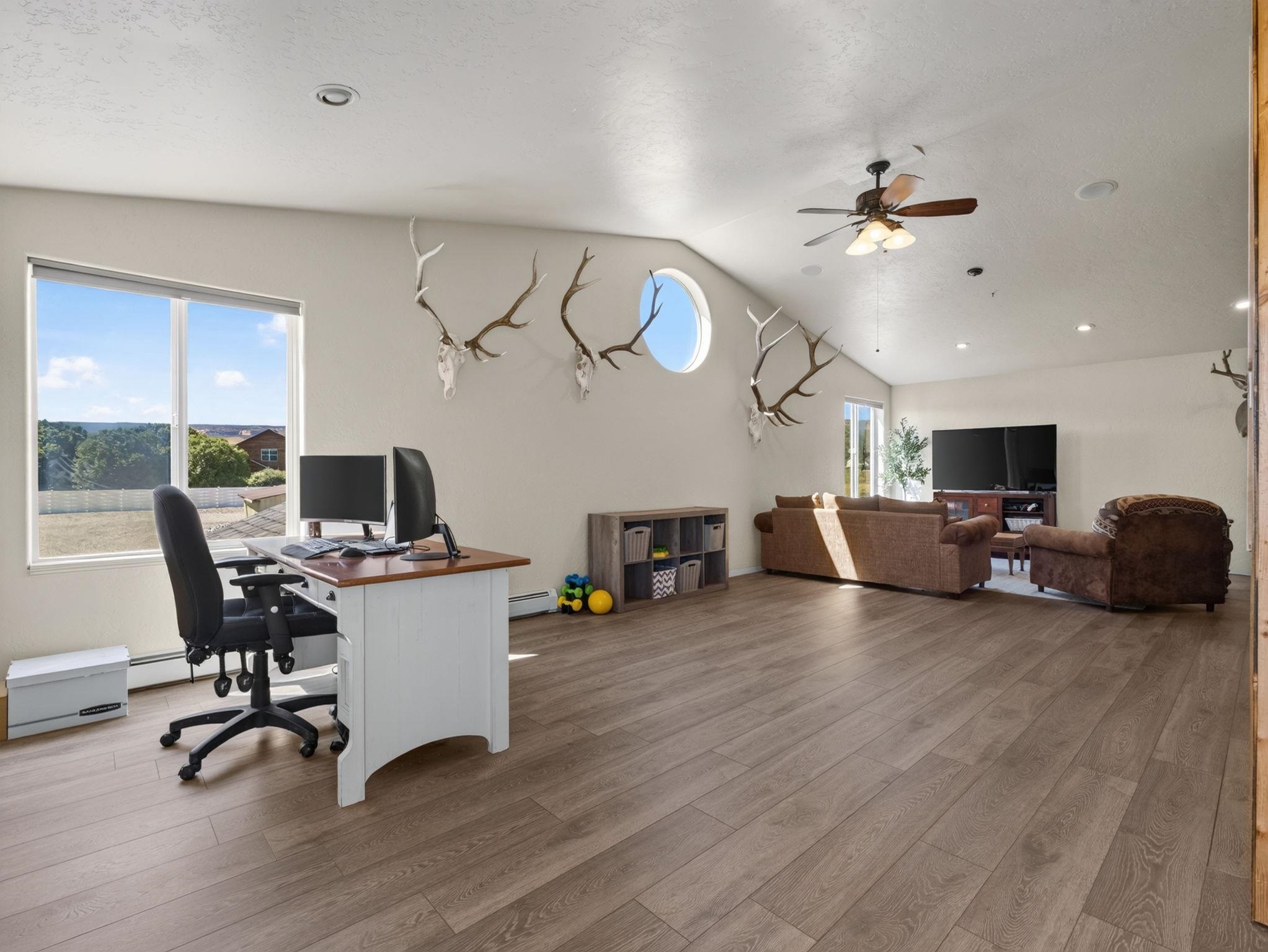 1255 12 1/2 Road Property Photo 16