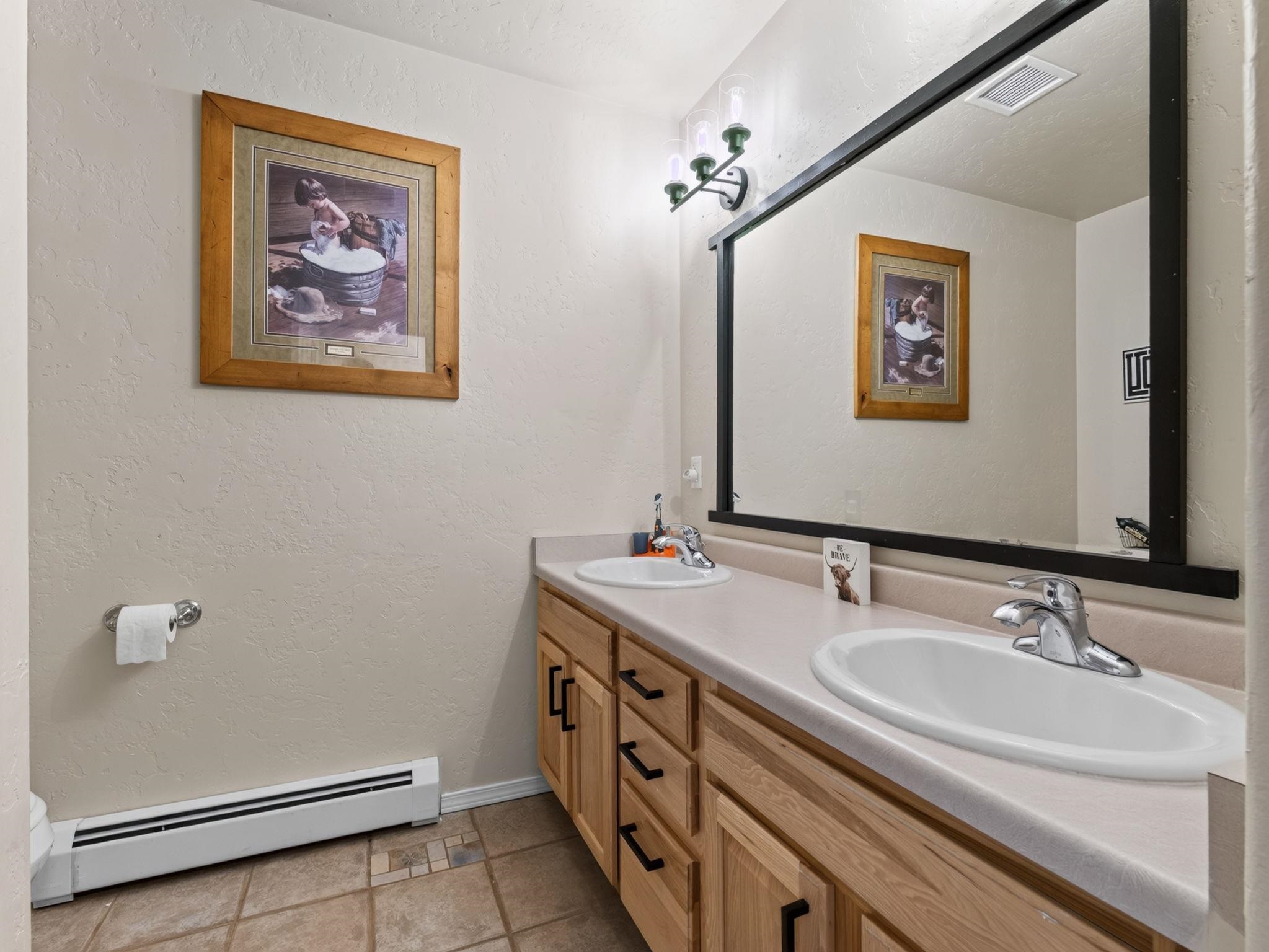 1255 12 1/2 Road Property Photo 26