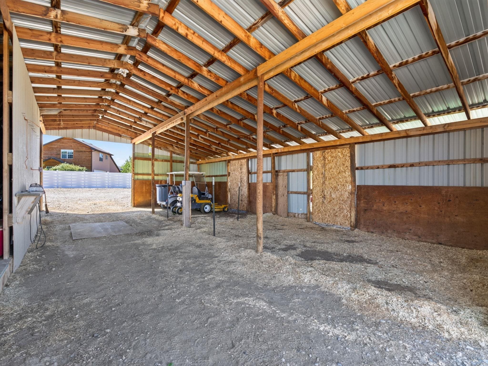 1255 12 1/2 Road Property Photo 32