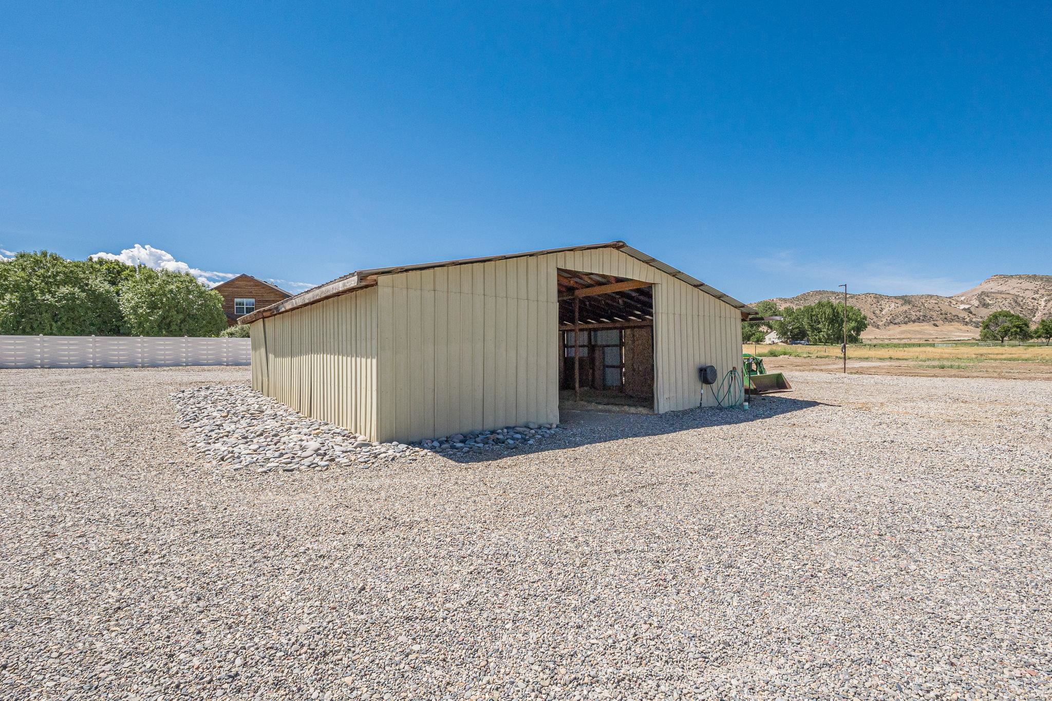 1255 12 1/2 Road Property Photo 42
