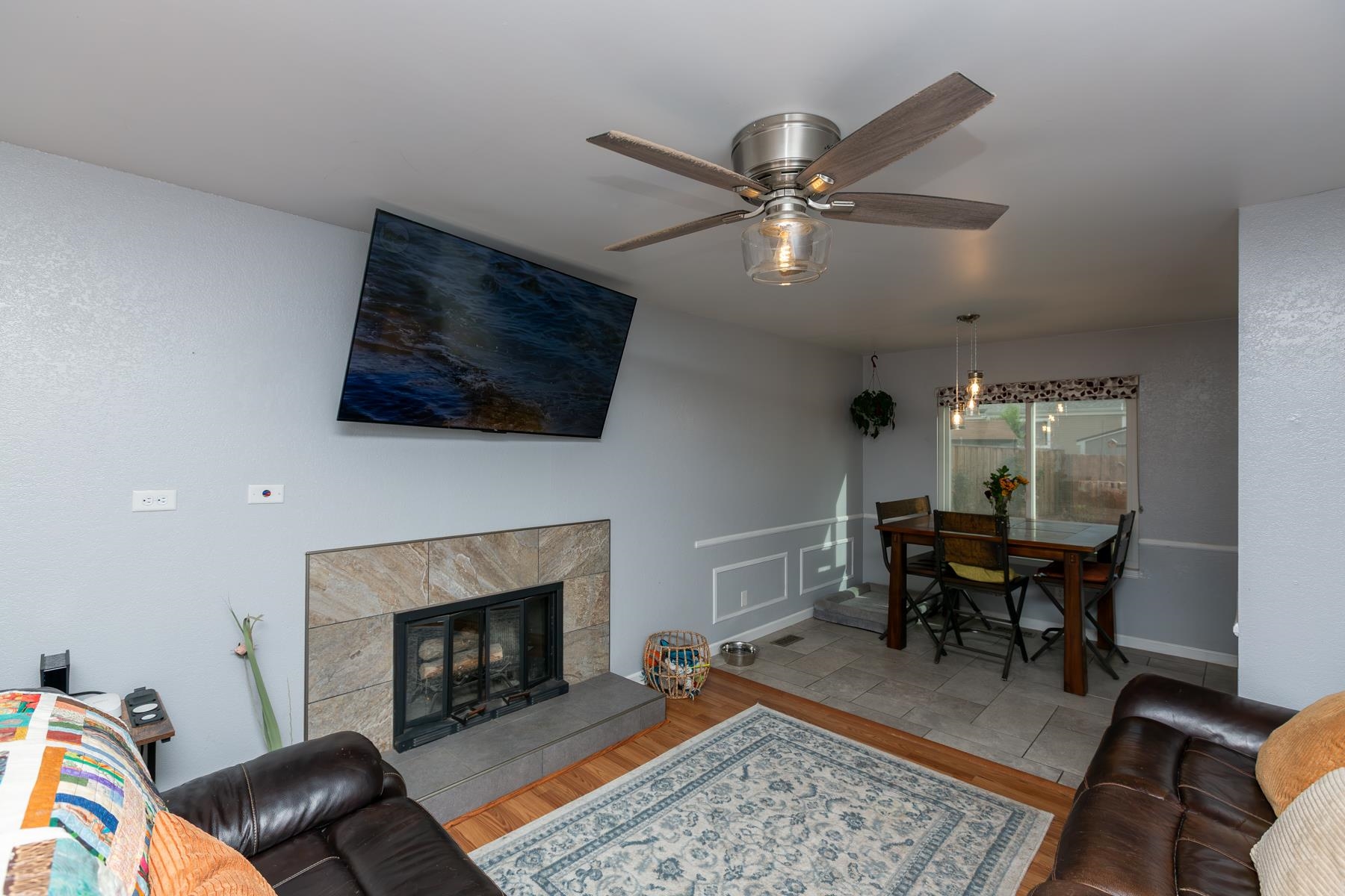 2829 Oxford Avenue Property Photo 5