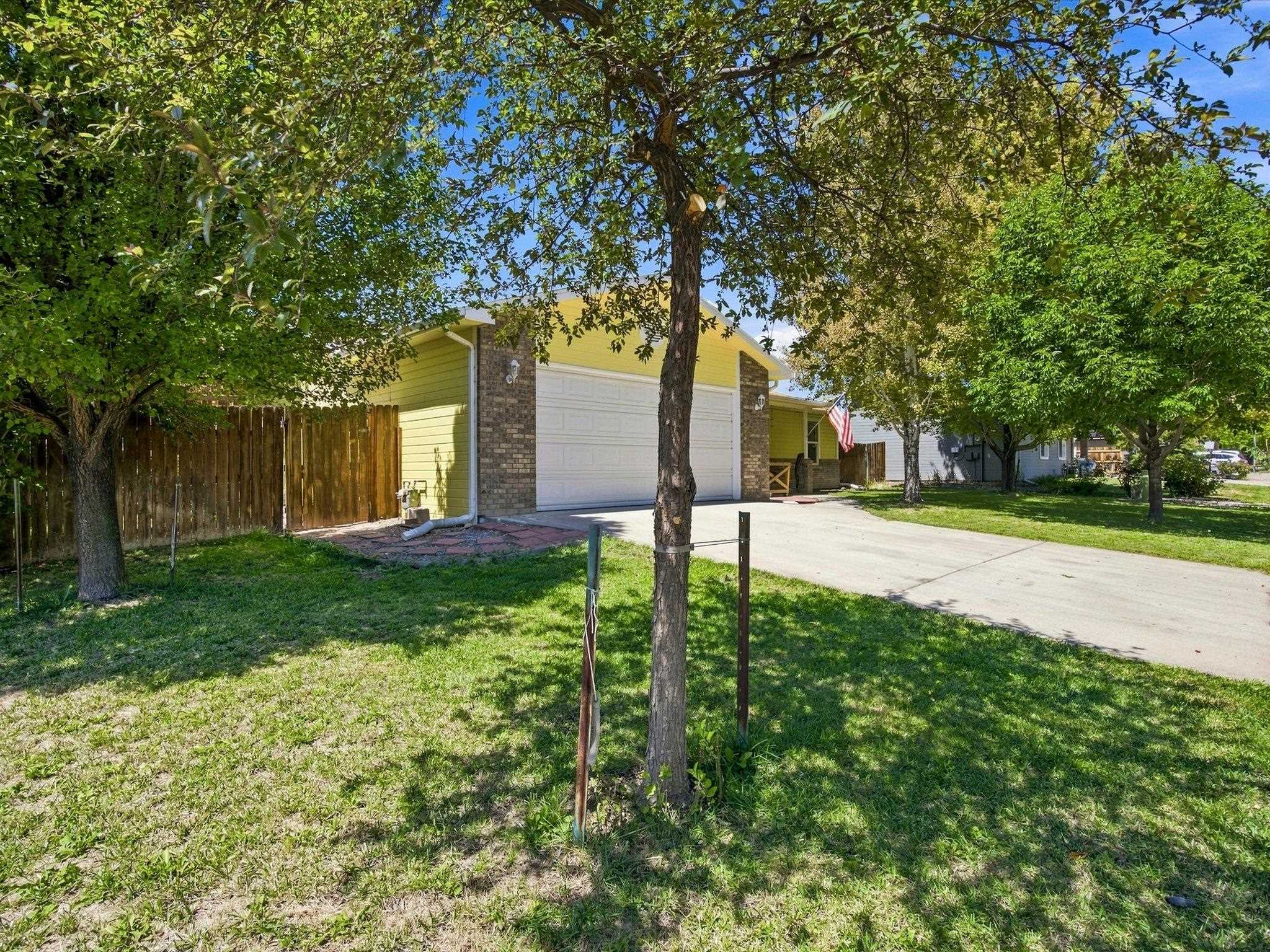 583 Darby Drive Property Photo 3